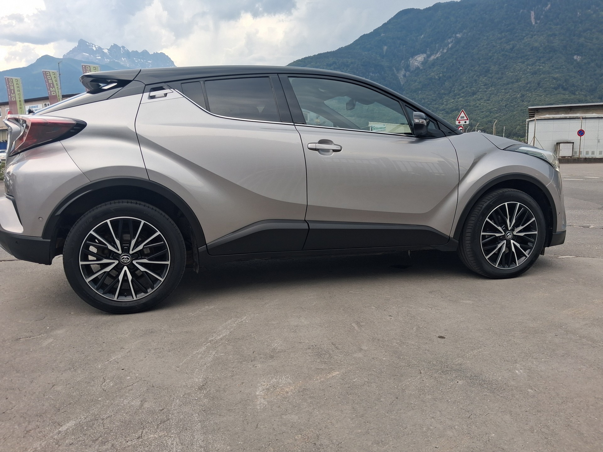 TOYOTA C-HR 1.2 Turbo Trend 4WD Multidrive S-image-6