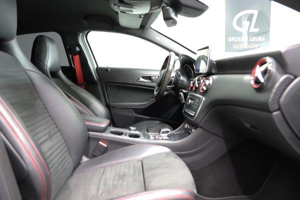 MERCEDES-BENZ A 45 AMG 4Matic-image-8