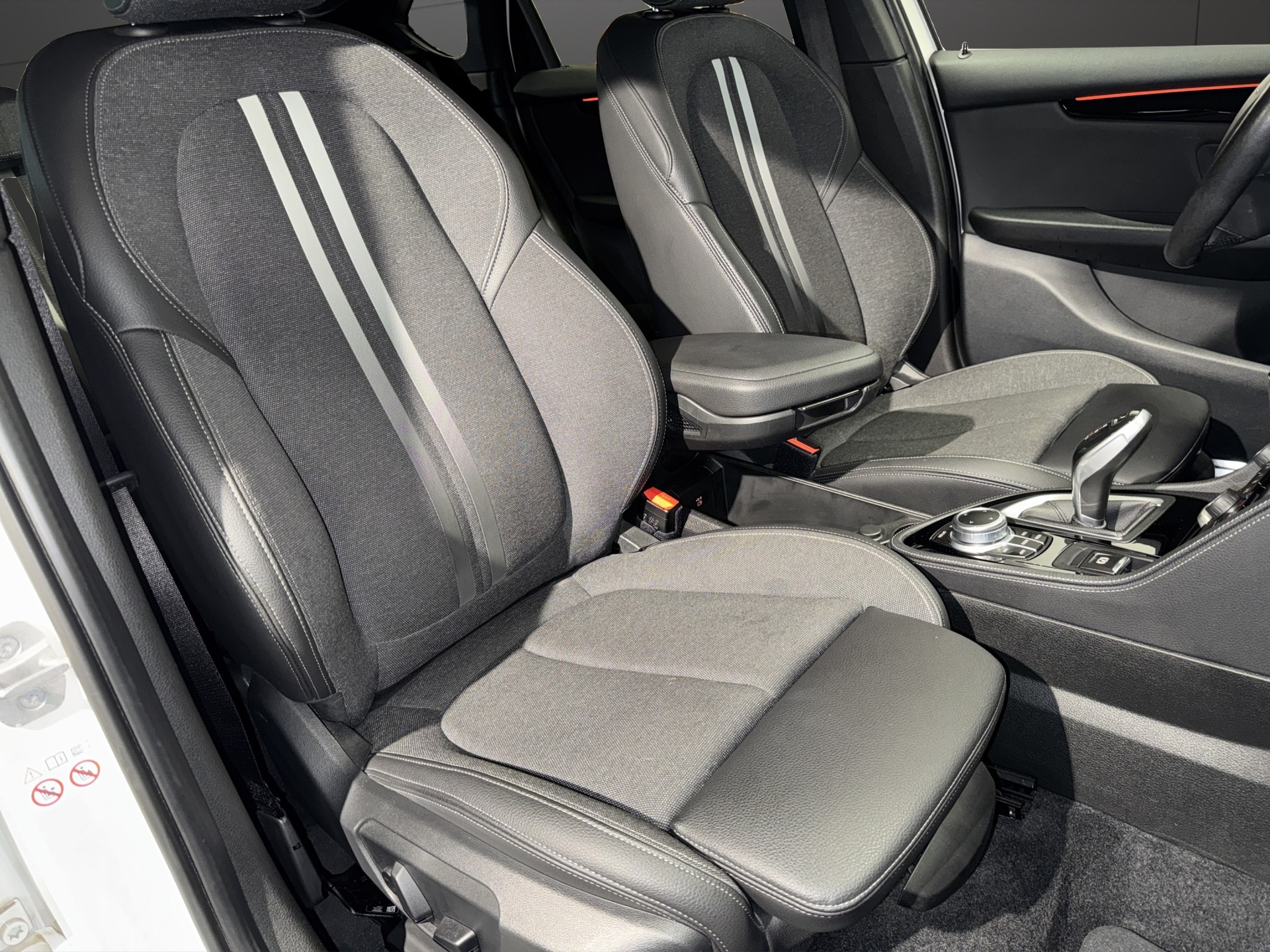 BMW 218d xDrive Active Tourer Sport Line-image-17