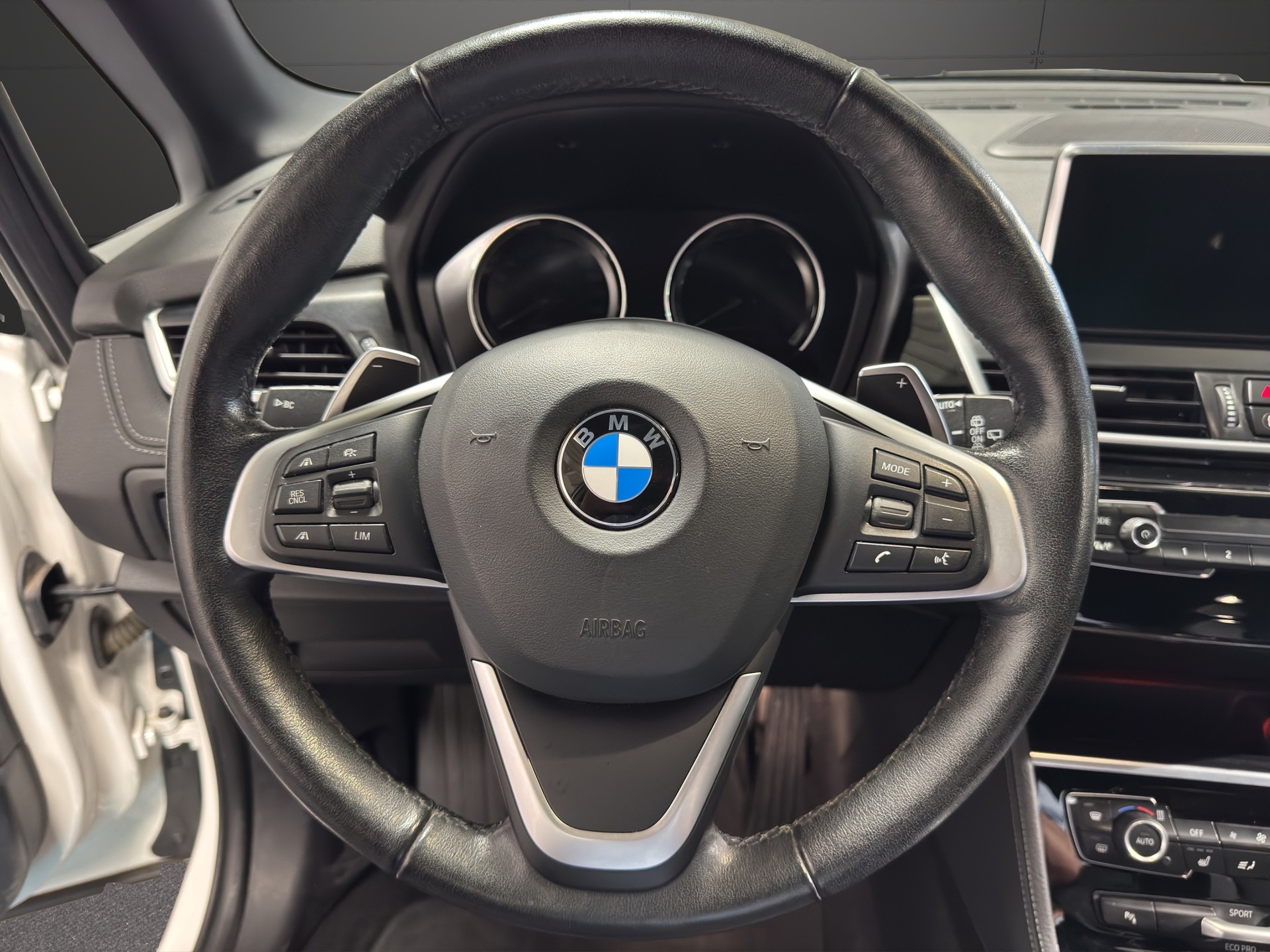 BMW 218d xDrive Active Tourer Sport Line-image-12