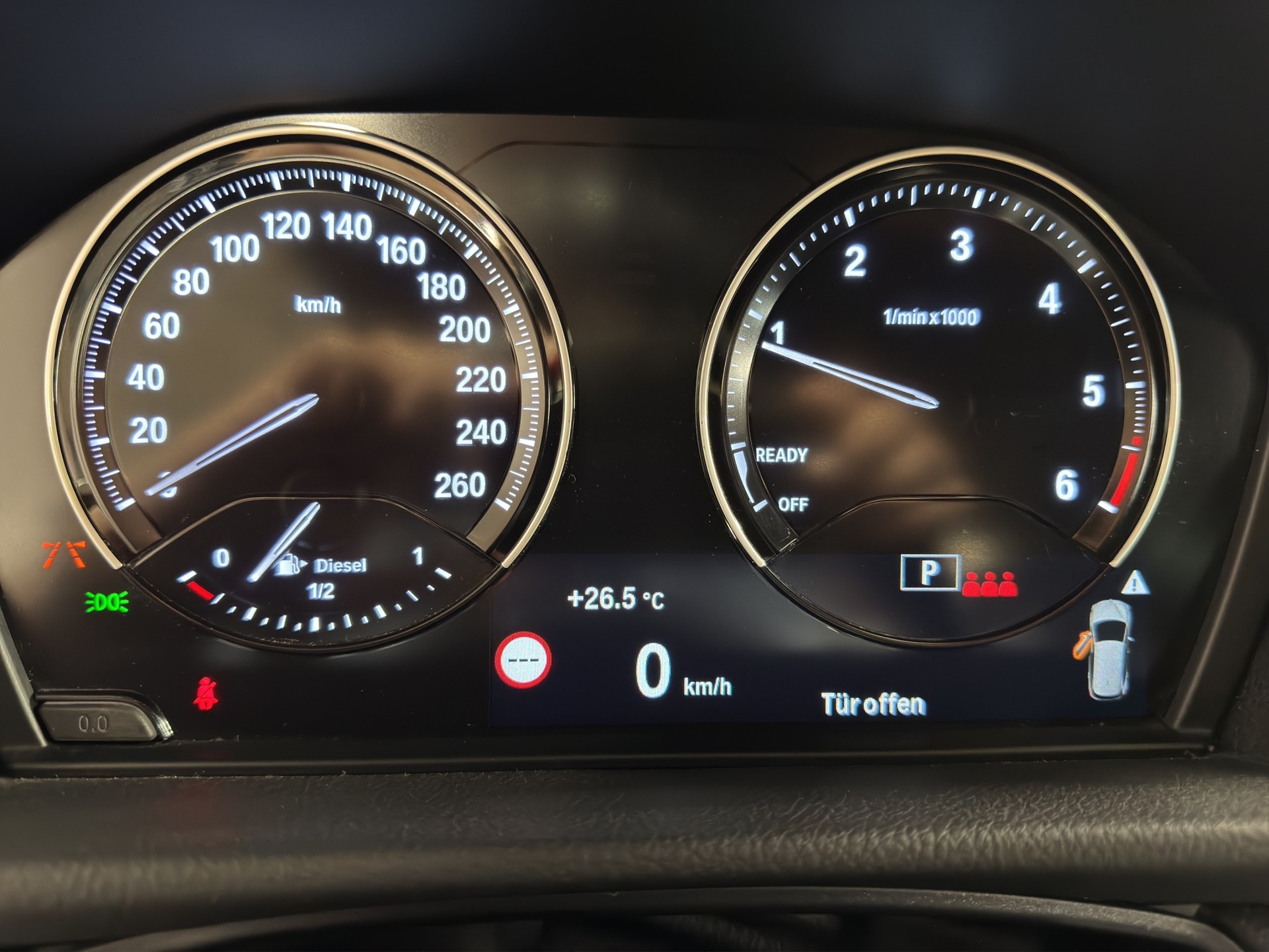 BMW 218d xDrive Active Tourer Sport Line-image-13