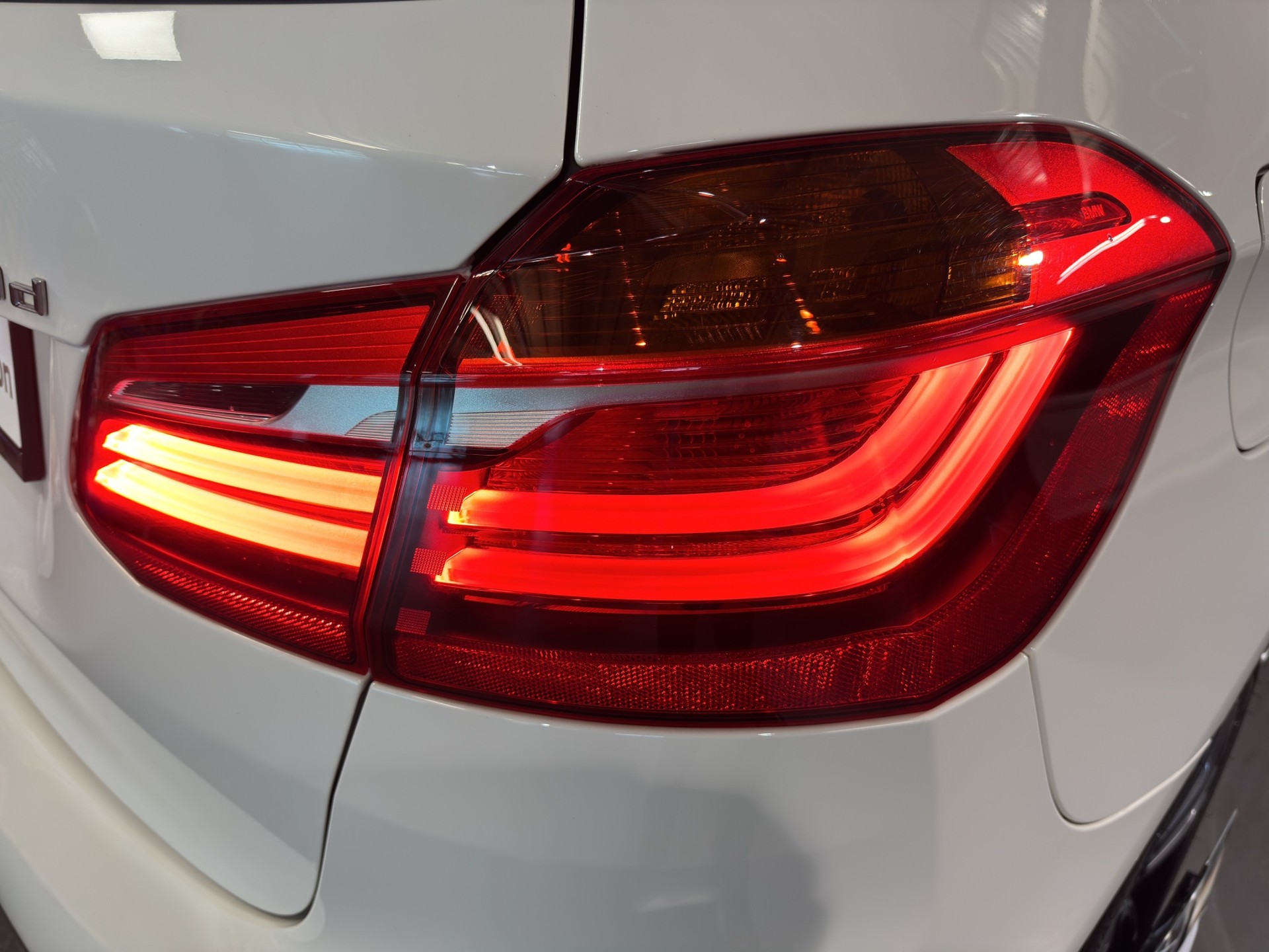 BMW 218d xDrive Active Tourer Sport Line-image-4