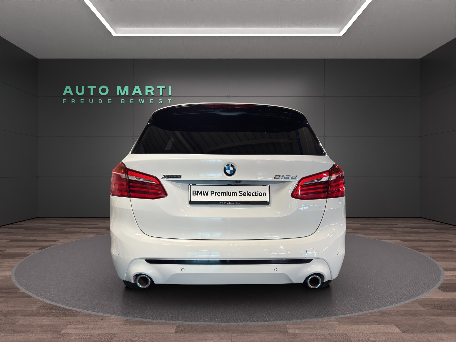 BMW 218d xDrive Active Tourer Sport Line-image-2