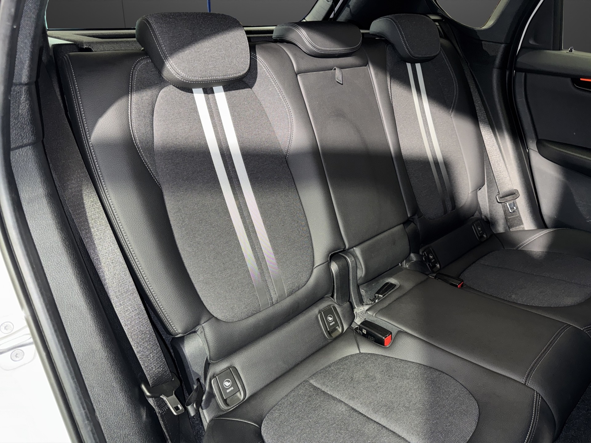 BMW 218d xDrive Active Tourer Sport Line-image-16