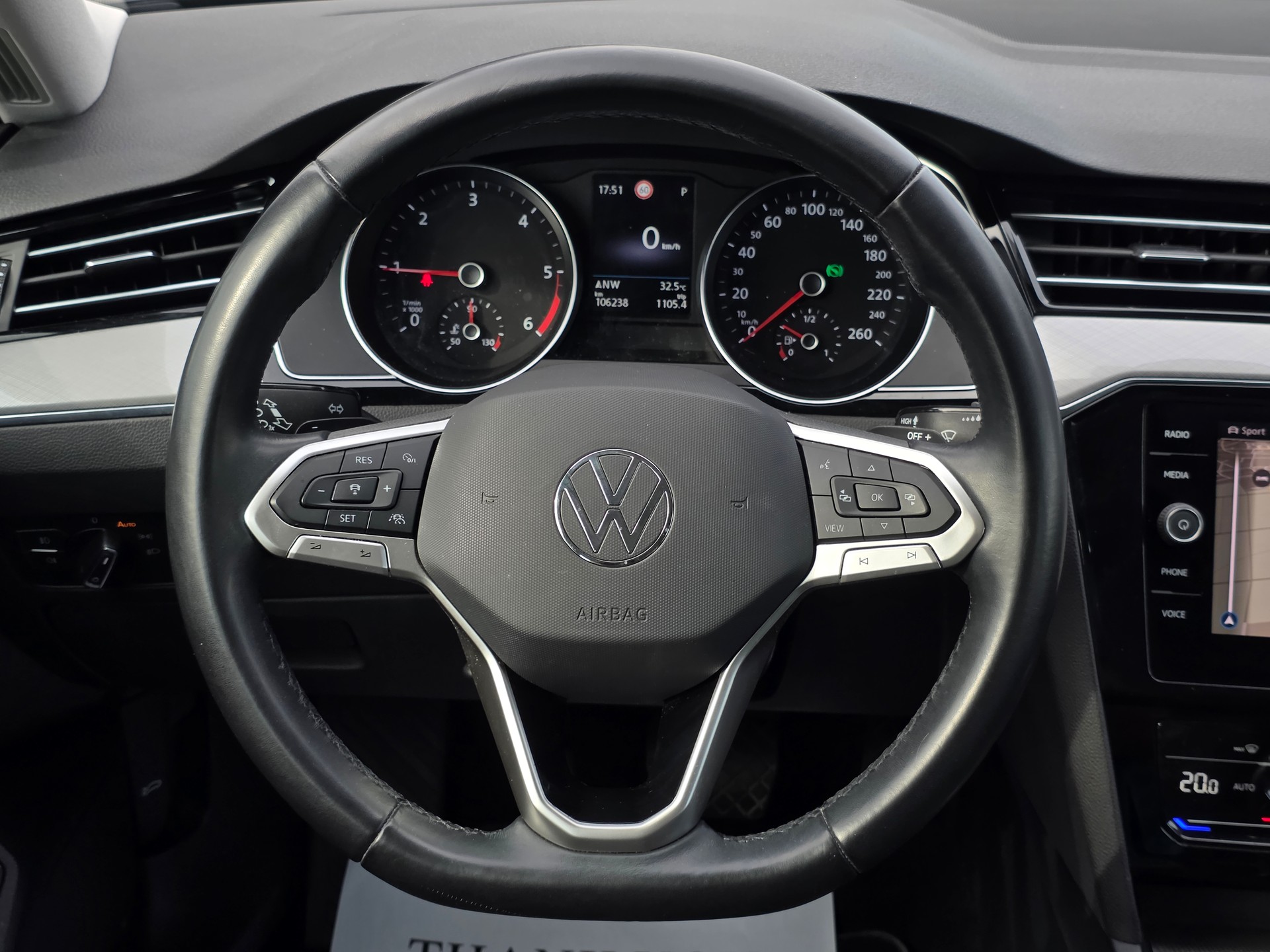 VW Passat 2.0 TDI BMT Business DSG * CH-Fahrzeug *-image-14