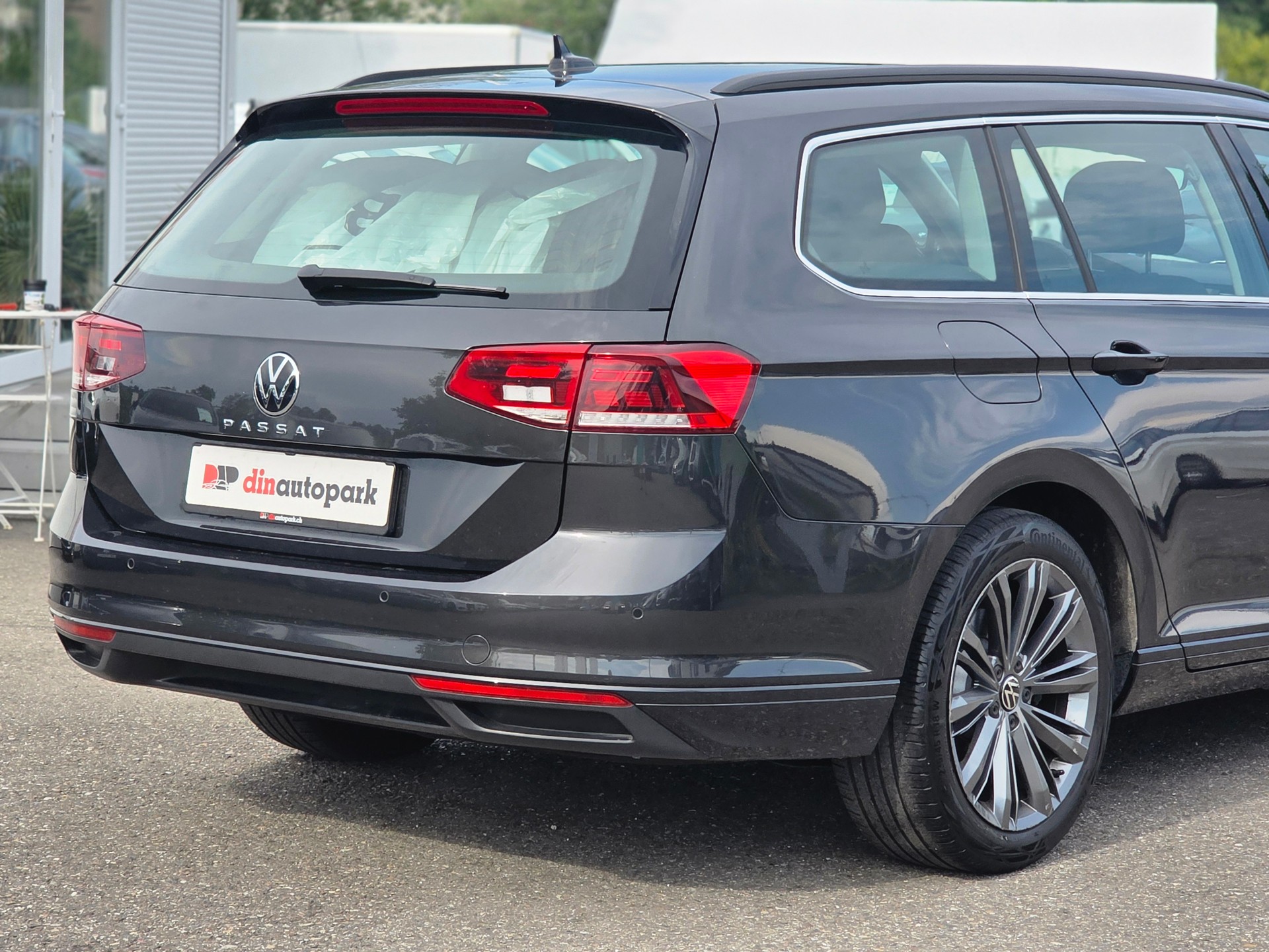 VW Passat 2.0 TDI BMT Business DSG * CH-Fahrzeug *-image-6