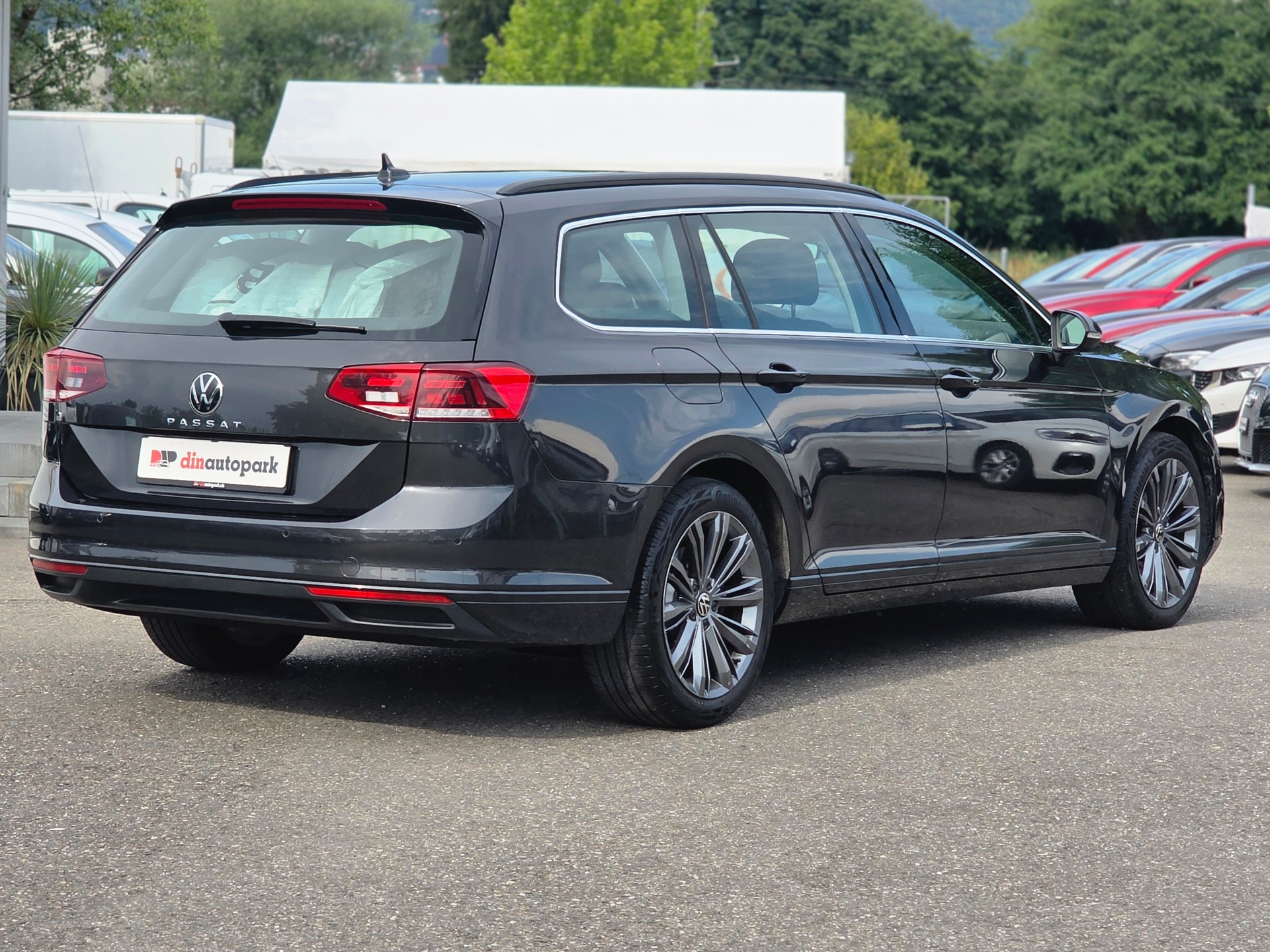 VW Passat 2.0 TDI BMT Business DSG * CH-Fahrzeug *-image-5
