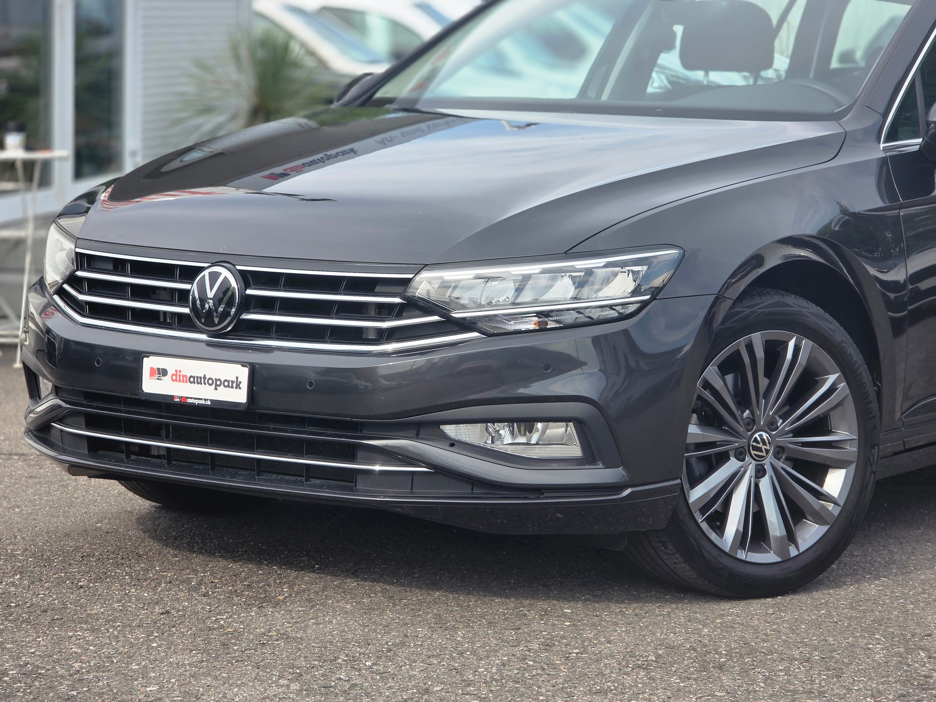 VW Passat 2.0 TDI BMT Business DSG * CH-Fahrzeug *-image-2