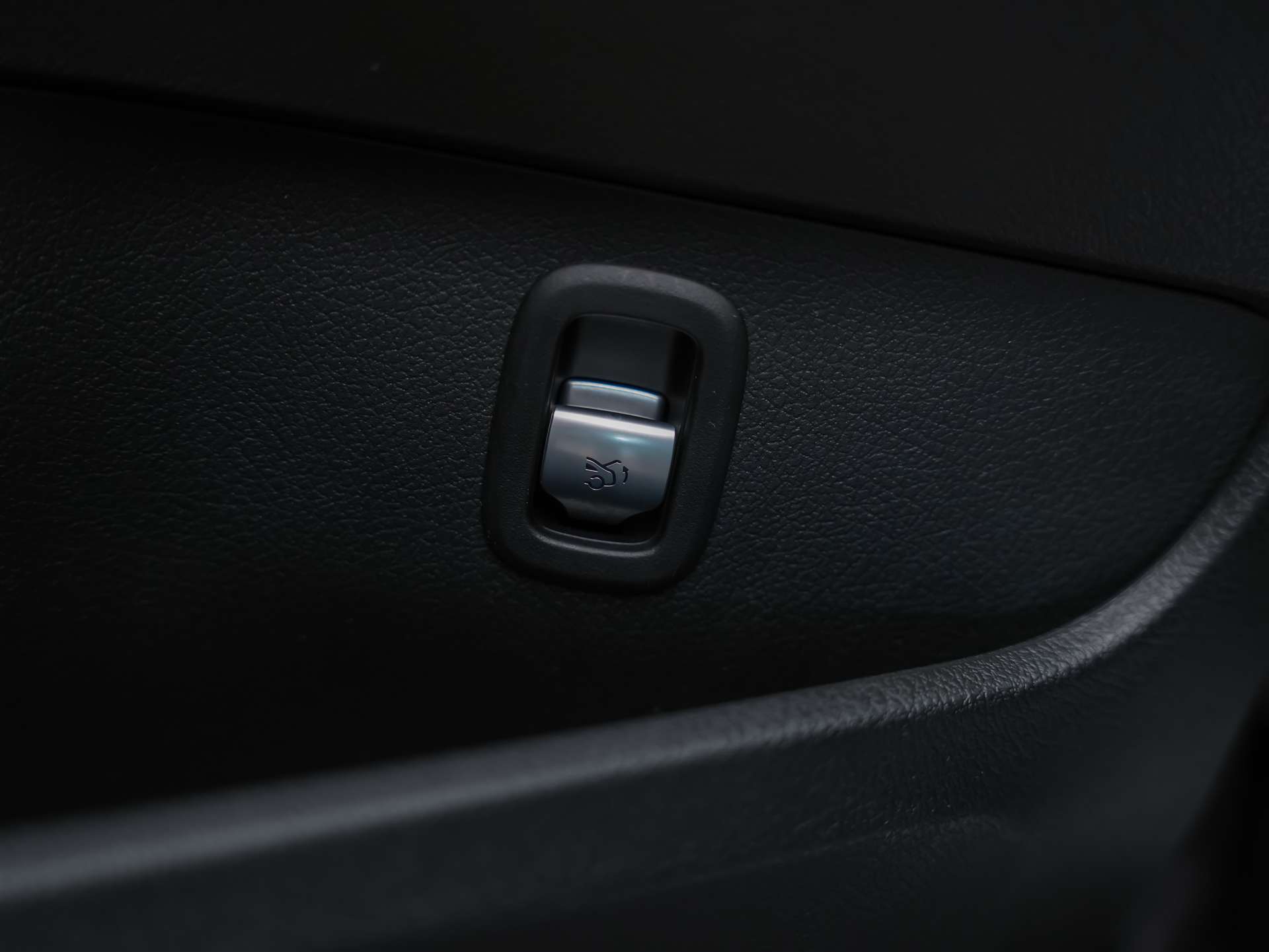 MERCEDES-BENZ C 300 d AMG Line *Werksgarantie*Abstandsregler*El. Sitze mit Memory*-image-25