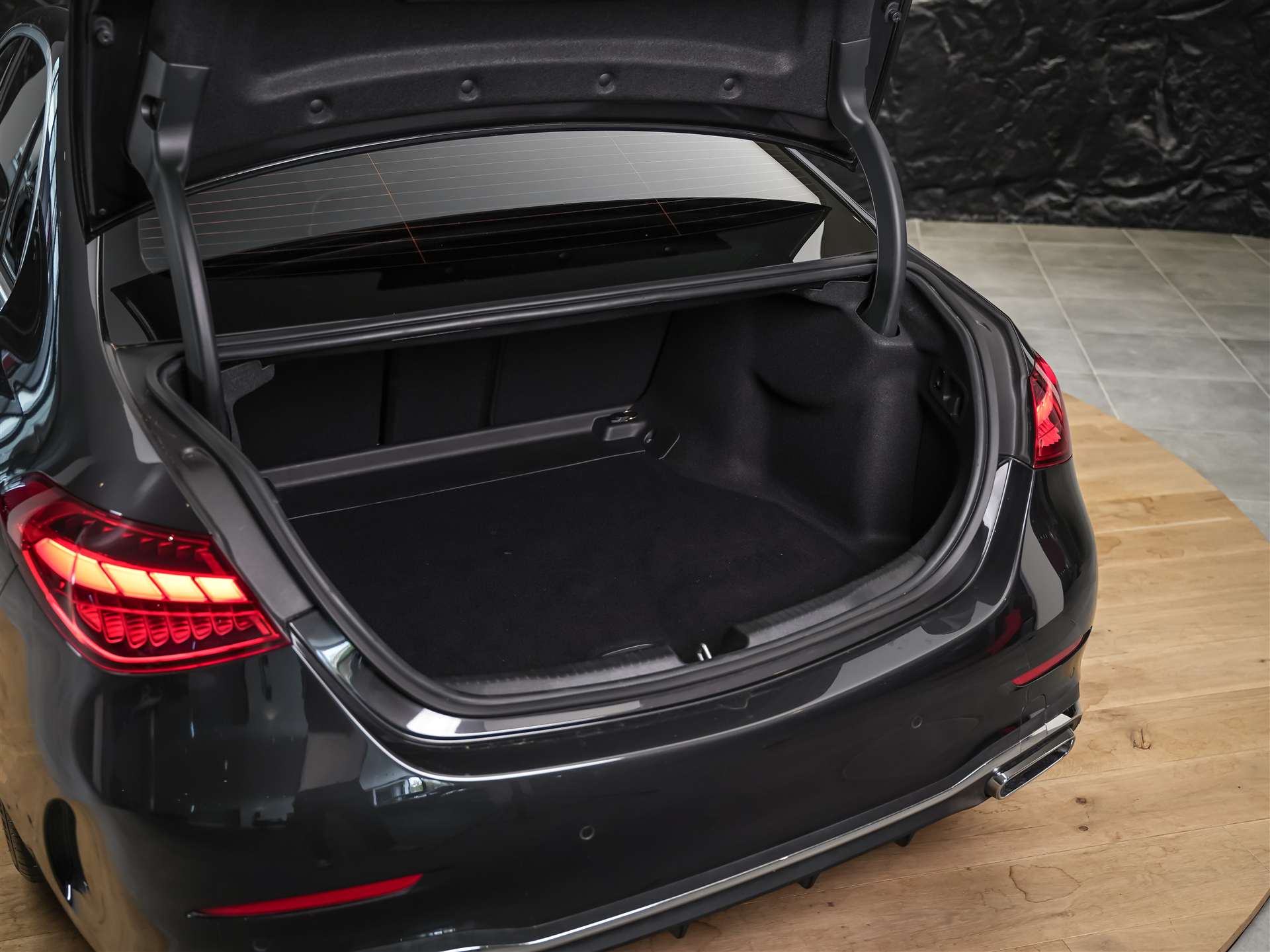 MERCEDES-BENZ C 300 d AMG Line *Werksgarantie*Abstandsregler*El. Sitze mit Memory*-image-42