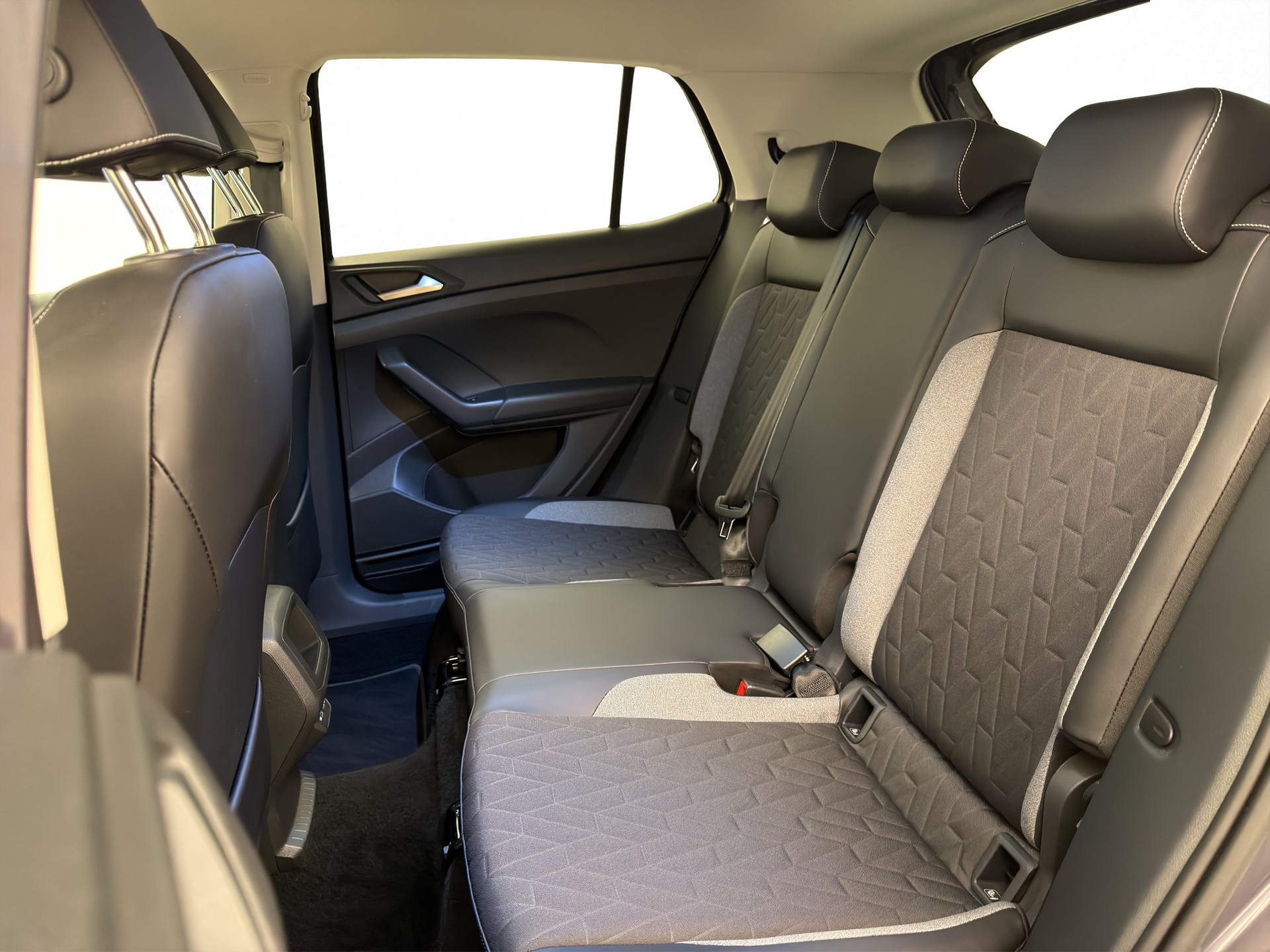 VW T-Cross 1.0 TSI 115 Goal DSG-image-11