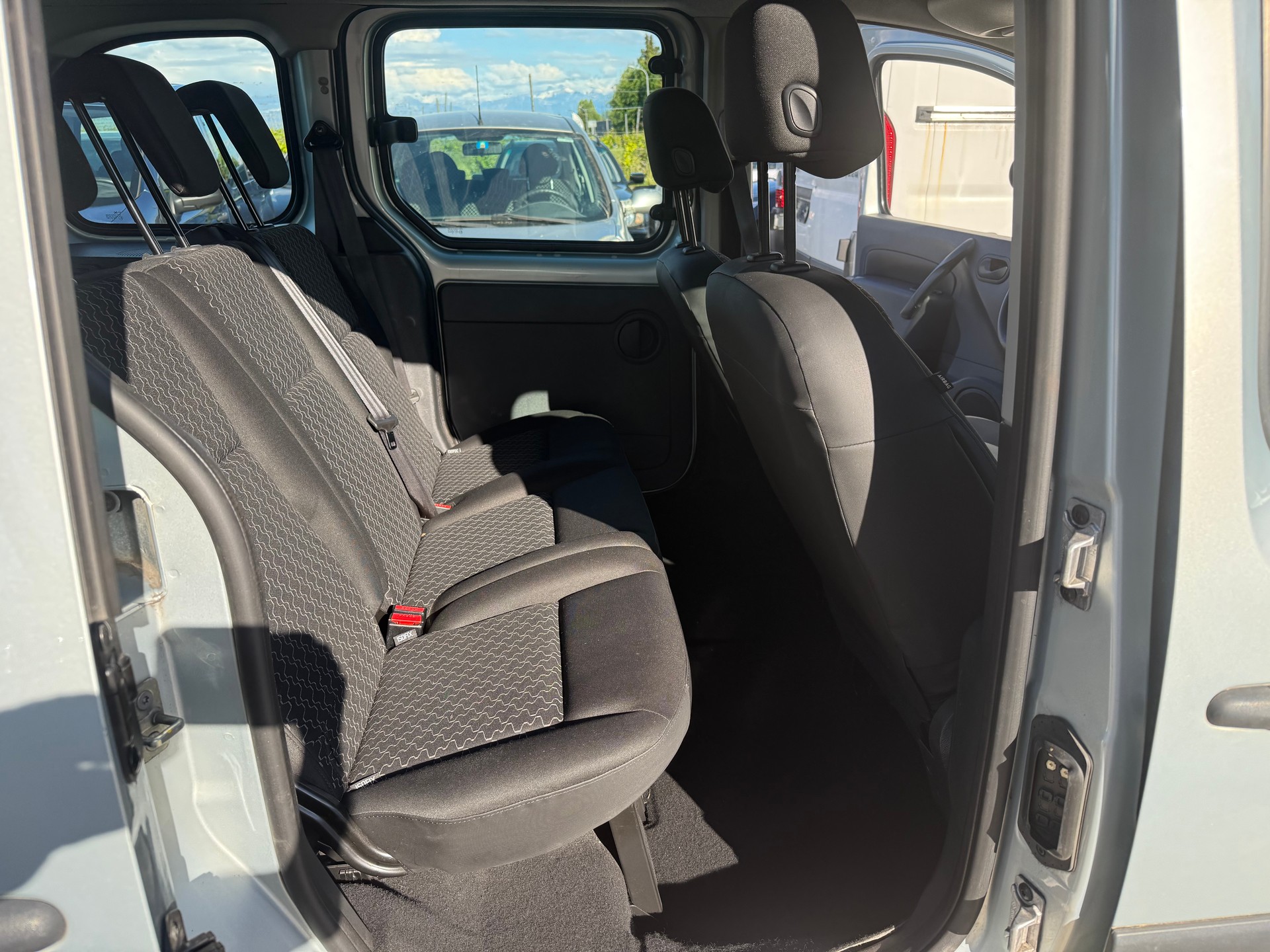 RENAULT Kangoo 1.6 16V Authentique-image-11