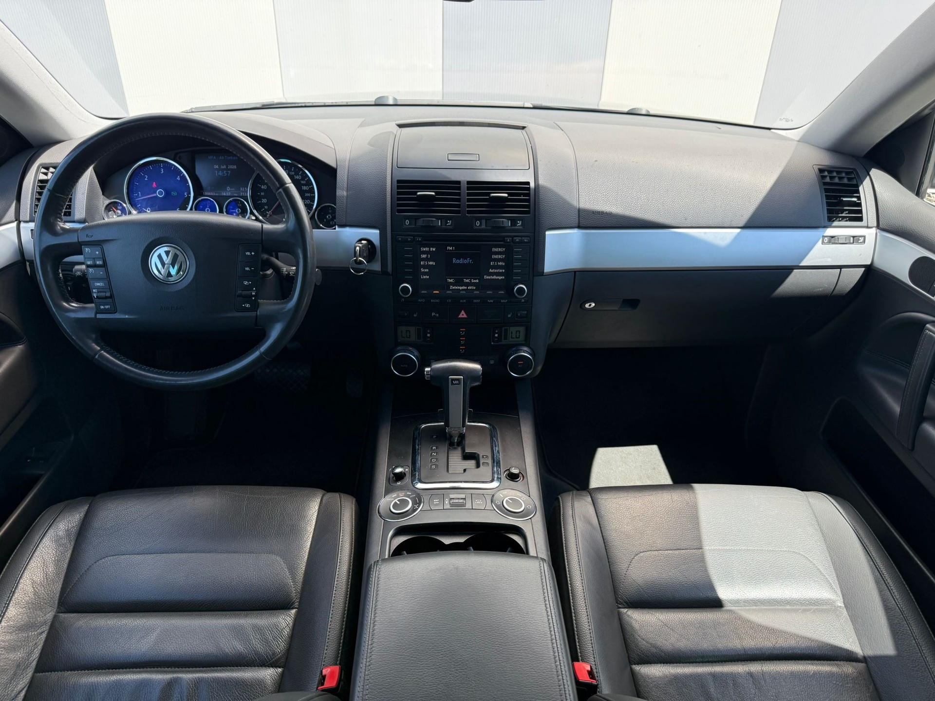 VW TOUAREG 3.0 TDI-image-9
