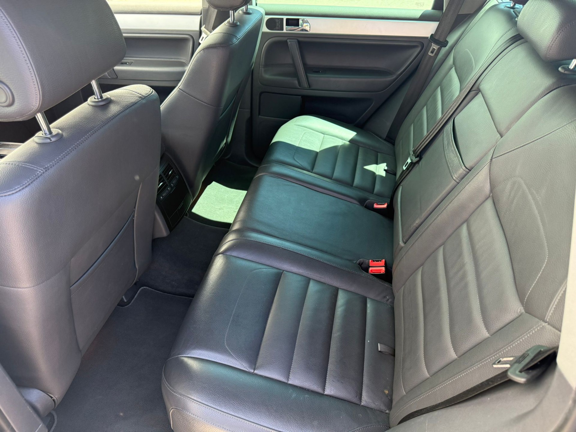 VW TOUAREG 3.0 TDI-image-11