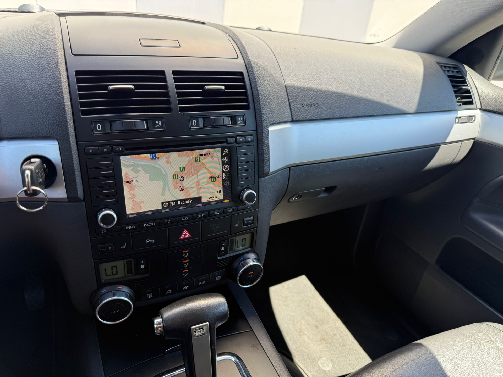 VW TOUAREG 3.0 TDI-image-10