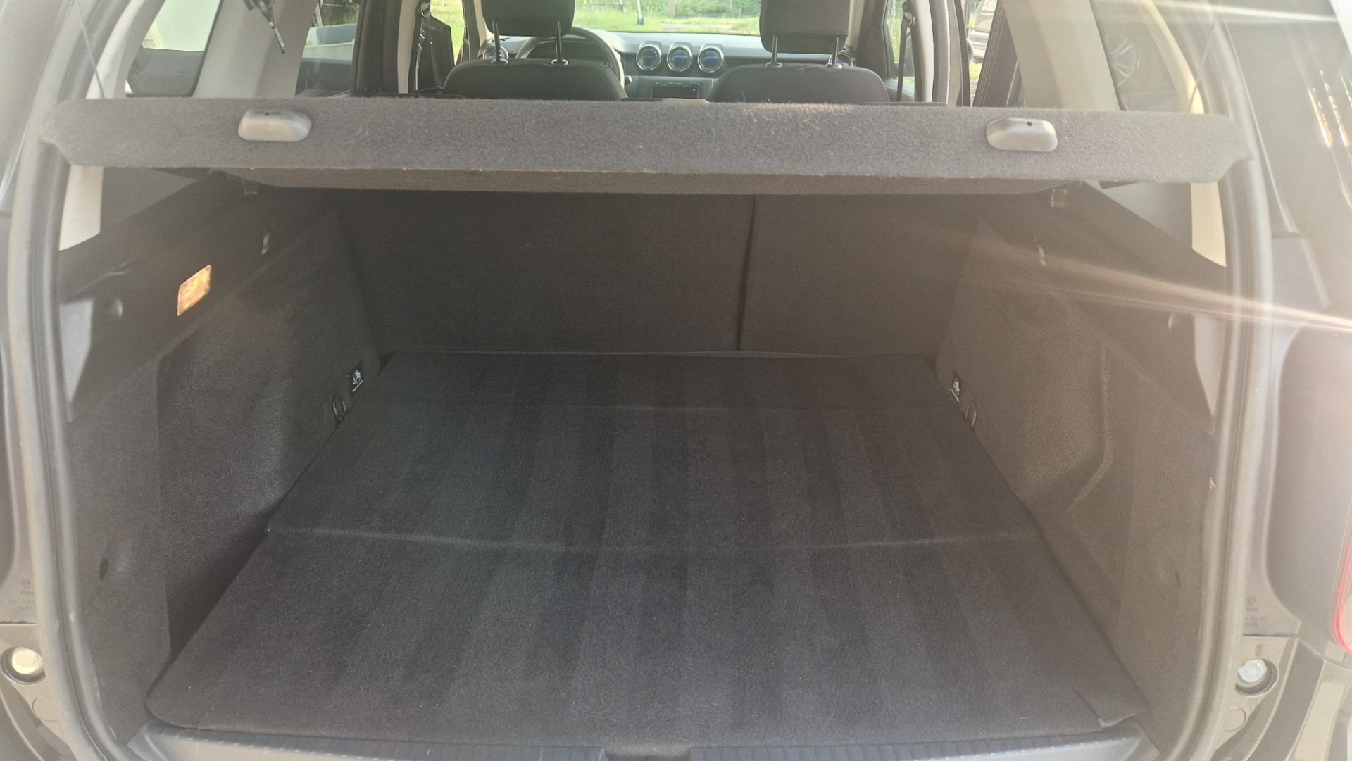 DACIA 1.3 TCe 150 Celebration 4WD-image-4