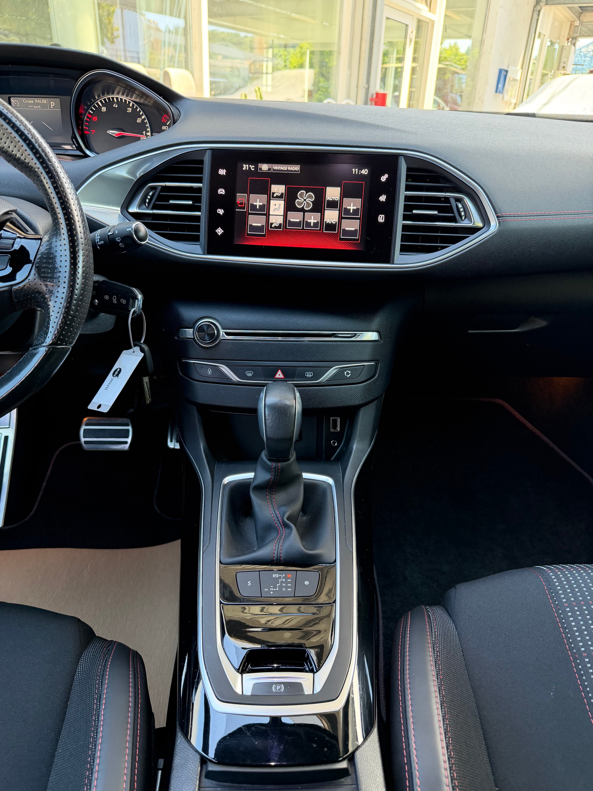 PEUGEOT 308 1.2 THP GT Line Automatic-image-10