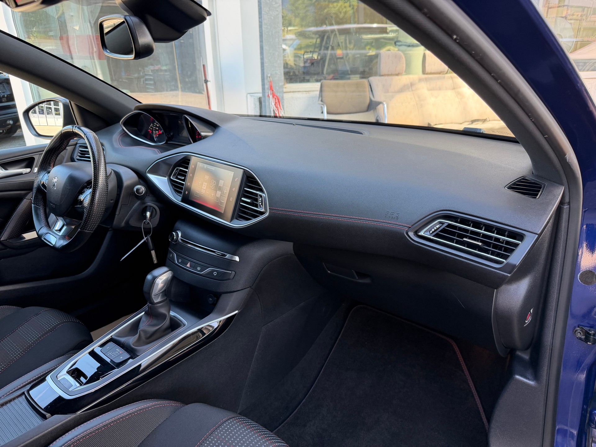 PEUGEOT 308 1.2 THP GT Line Automatic-image-16