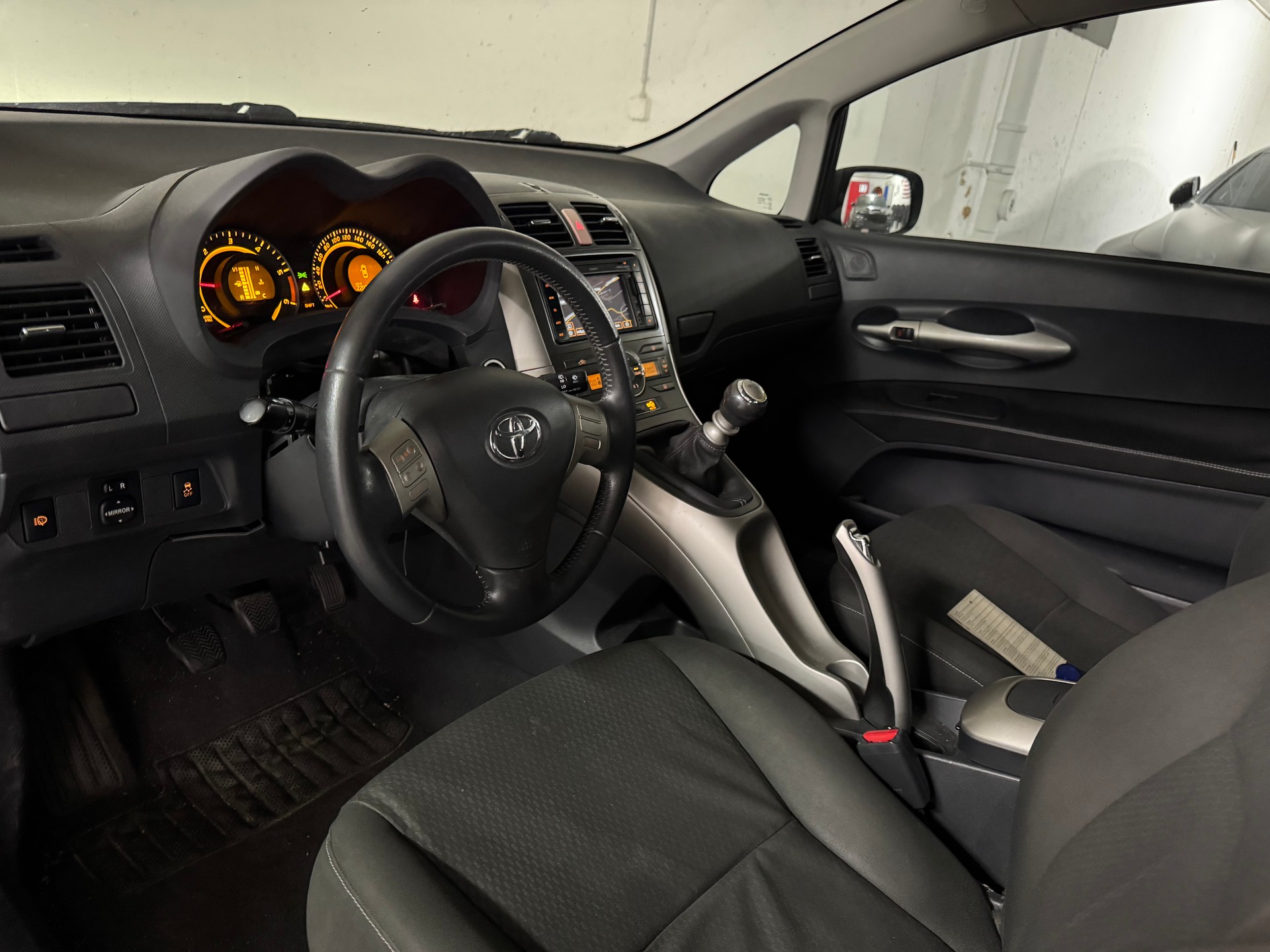 TOYOTA Auris 2.2 D-4D CleanPower Linea Sol Premium-image-8