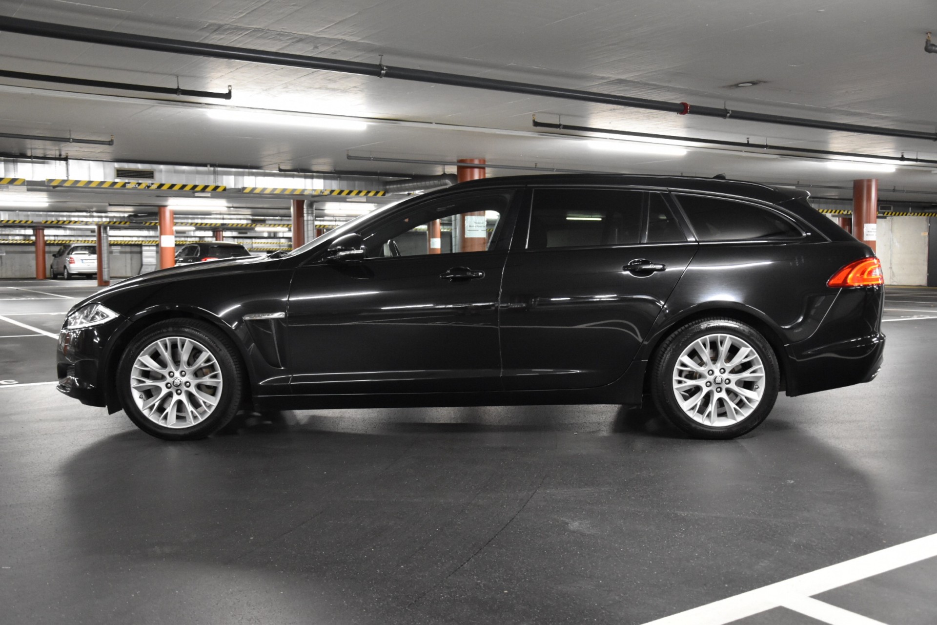 JAGUAR XF Sportbrake 3.0d S V6-image-3