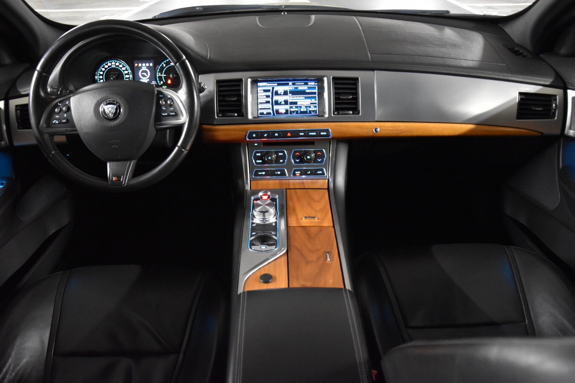 JAGUAR XF Sportbrake 3.0d S V6-image-11