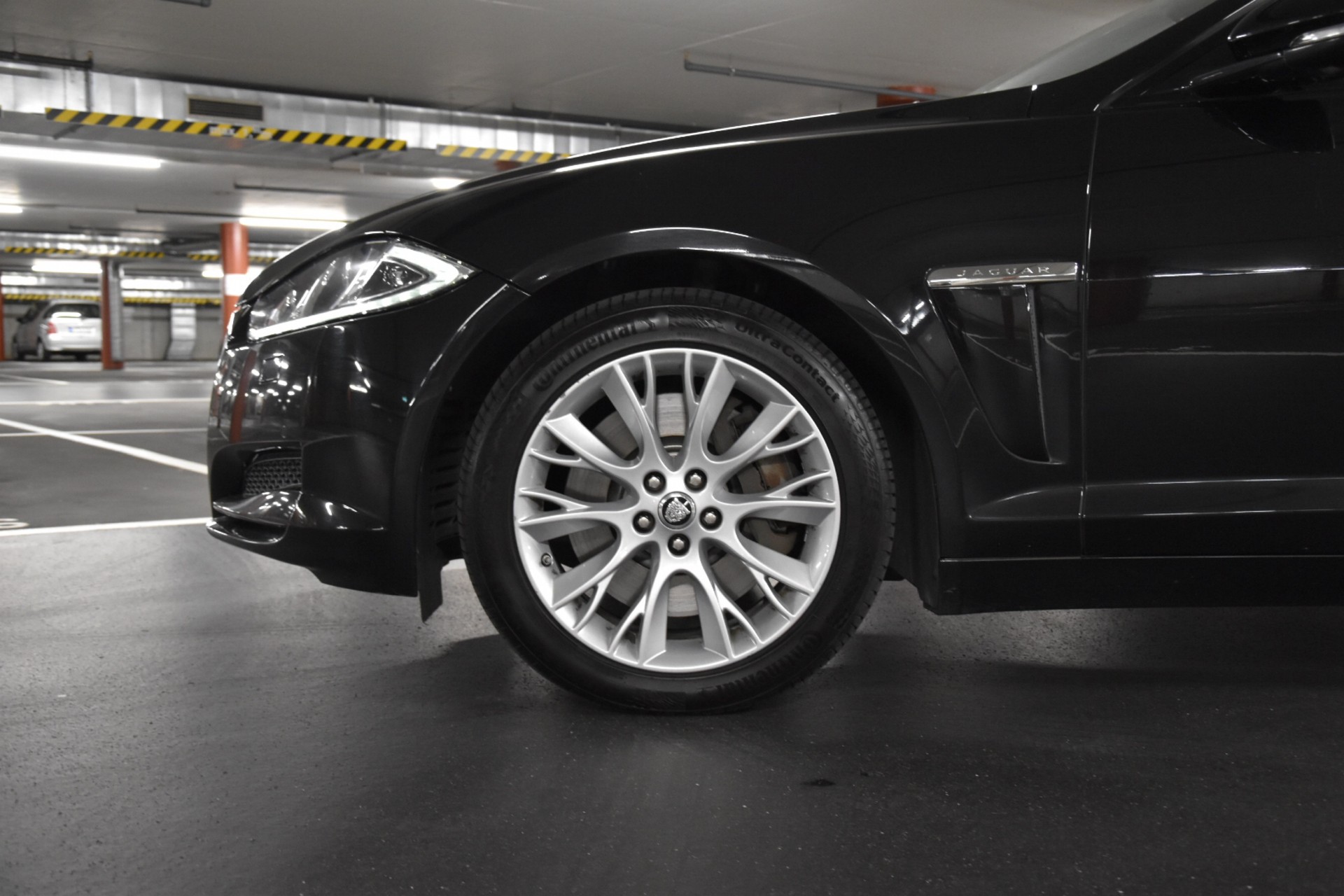 JAGUAR XF Sportbrake 3.0d S V6-image-2