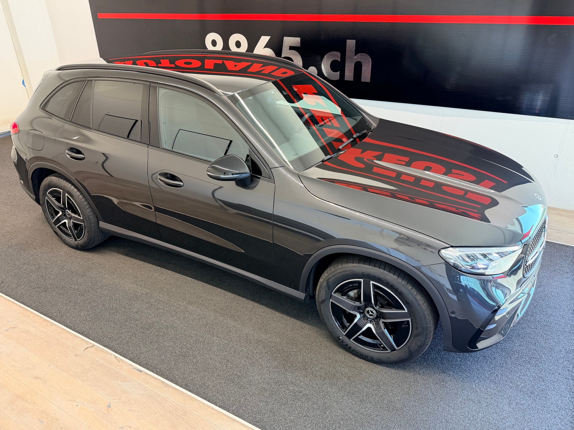 MERCEDES-BENZ GLC 300 d 4Matic 9G-Tronic-image-4
