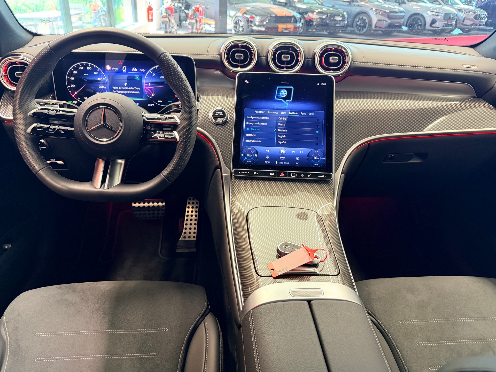 MERCEDES-BENZ GLC 300 d 4Matic 9G-Tronic-image-18