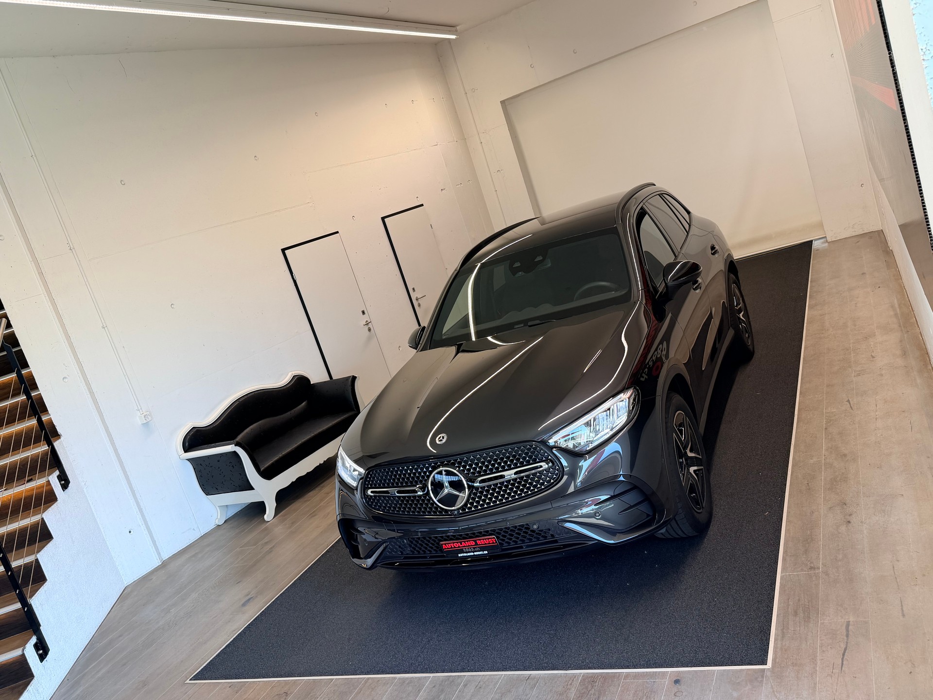 MERCEDES-BENZ GLC 300 d 4Matic 9G-Tronic-image-3
