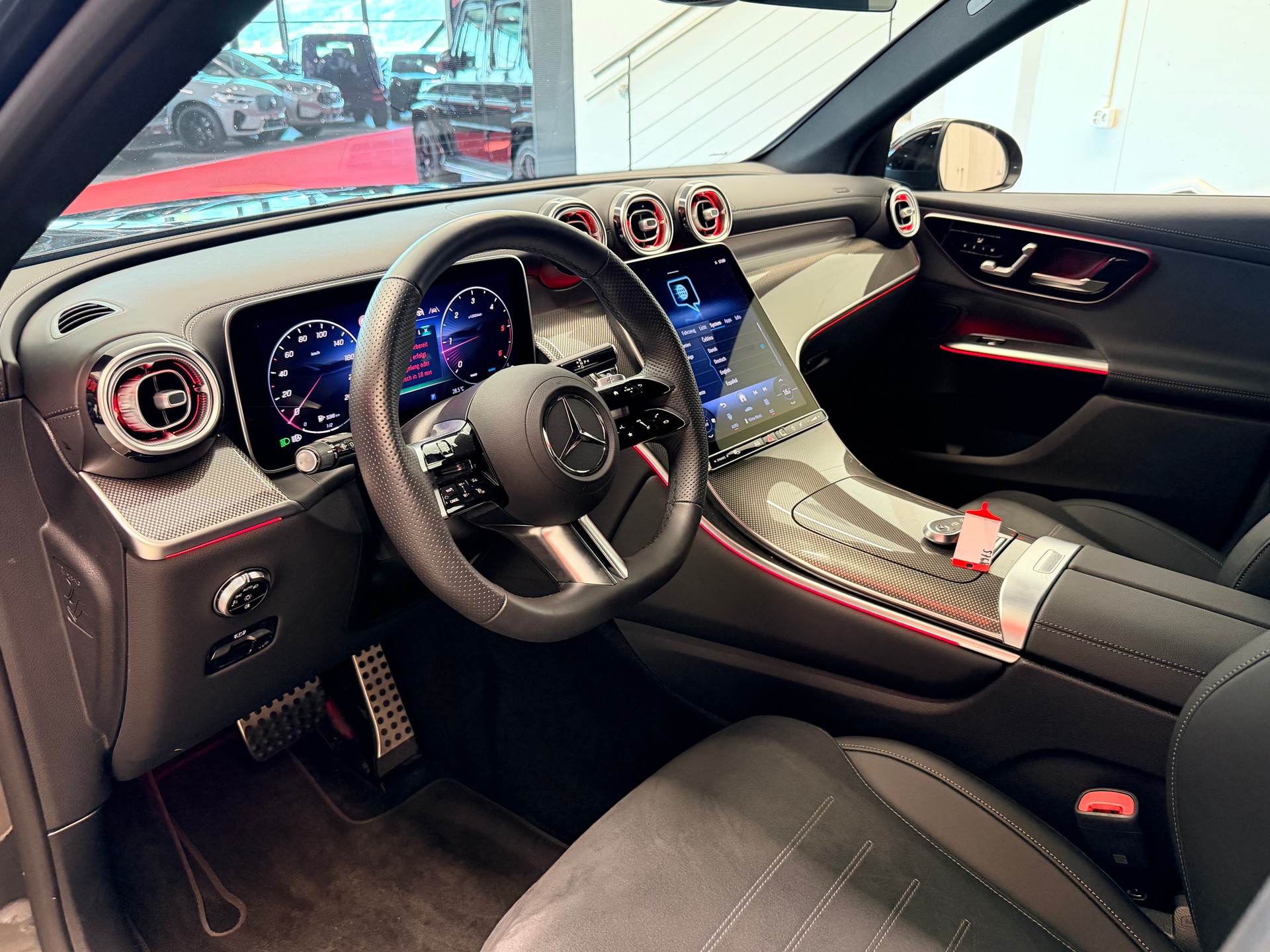 MERCEDES-BENZ GLC 300 d 4Matic 9G-Tronic-image-11