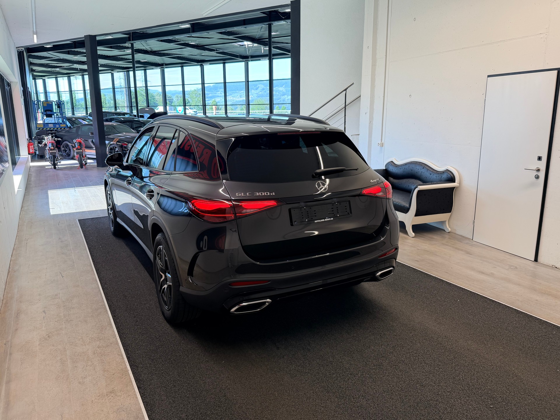 MERCEDES-BENZ GLC 300 d 4Matic 9G-Tronic-image-8