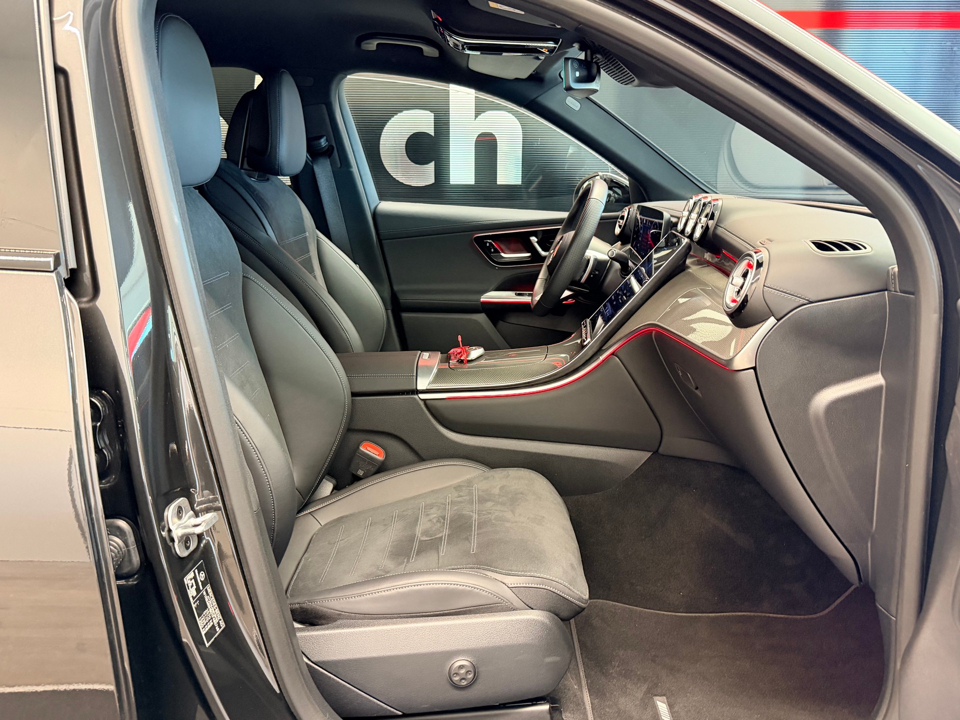 MERCEDES-BENZ GLC 300 d 4Matic 9G-Tronic-image-21