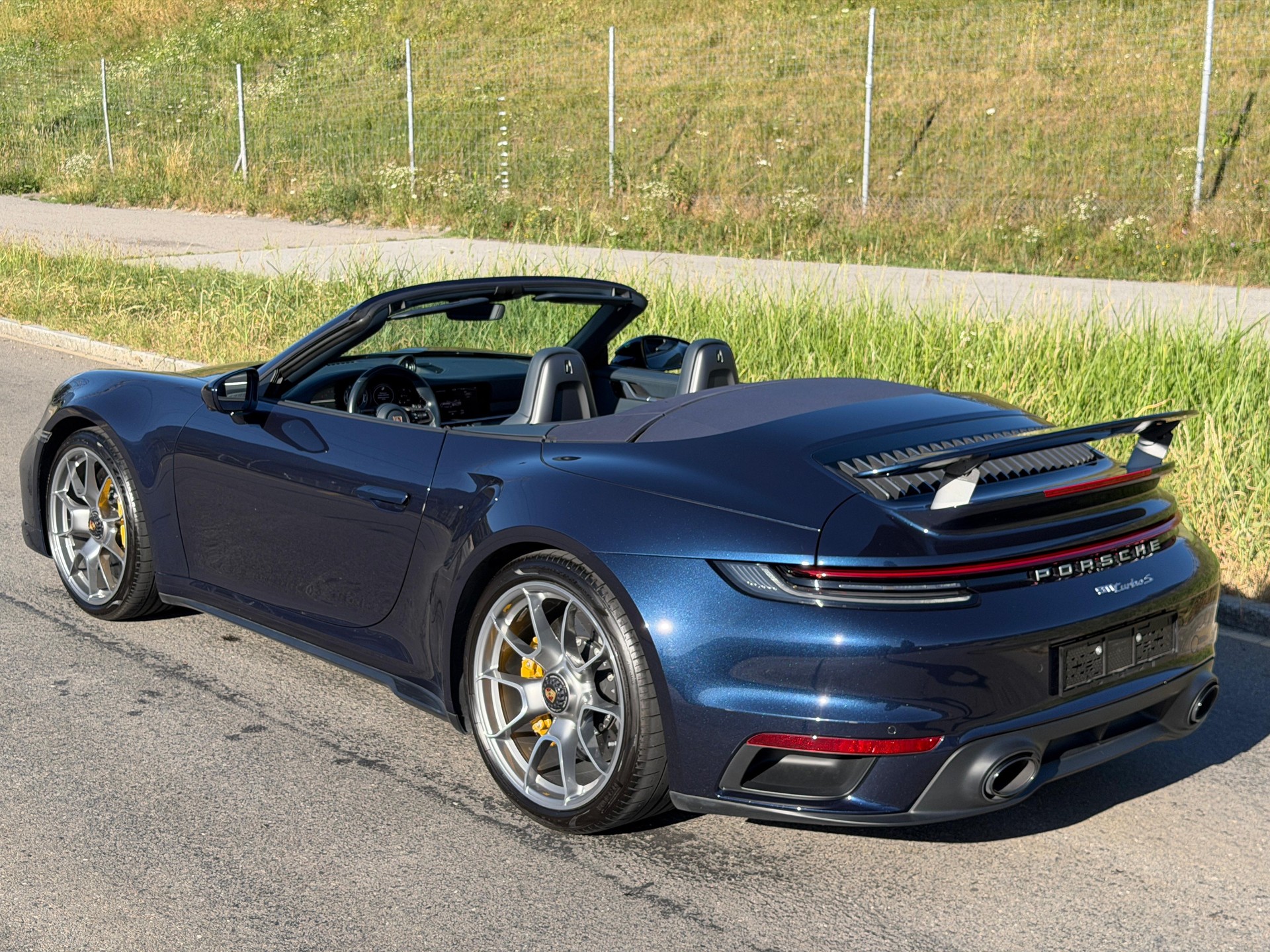 PORSCHE 911 Turbo S Cabriolet PDK | 650 PS | CH Auto Inkl. Approved Garantie 08.2027 | Service Porsche 07.2026-image-1