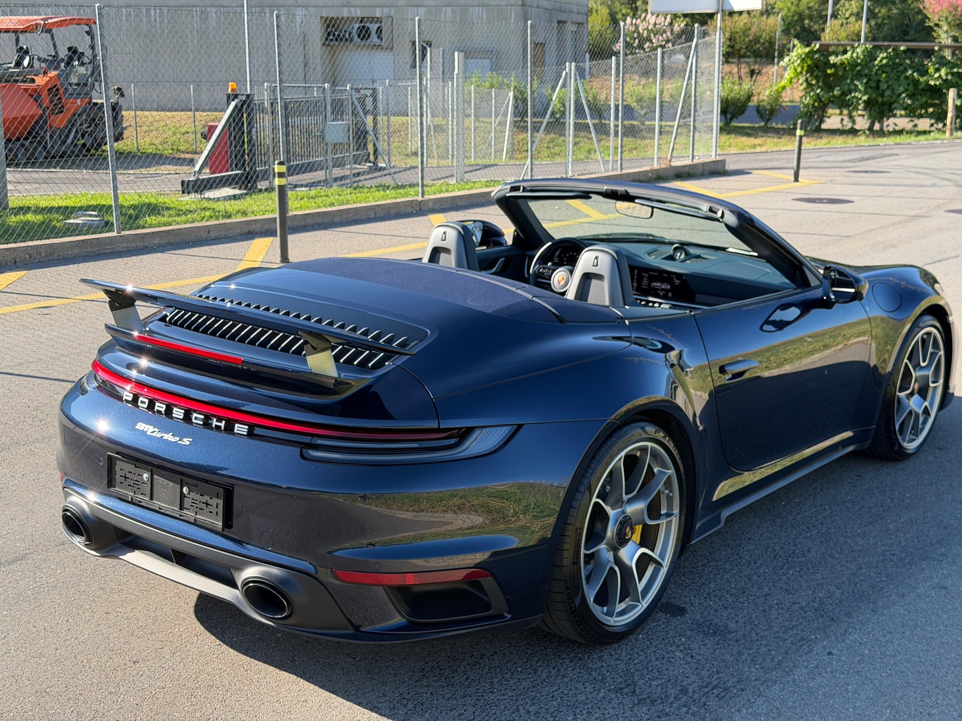PORSCHE 911 Turbo S Cabriolet PDK | 650 PS | CH Auto Inkl. Approved Garantie 08.2027 | Service Porsche 07.2026-image-2
