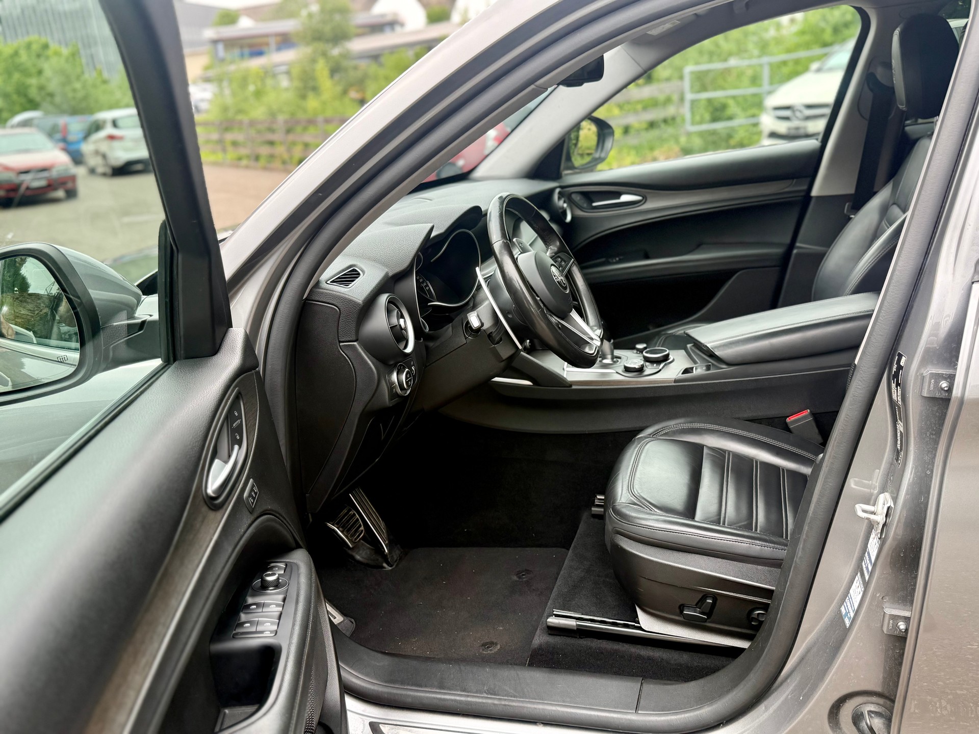 ALFA ROMEO Stelvio 2.2 JTDM Executive Q4 Automatic-image-12