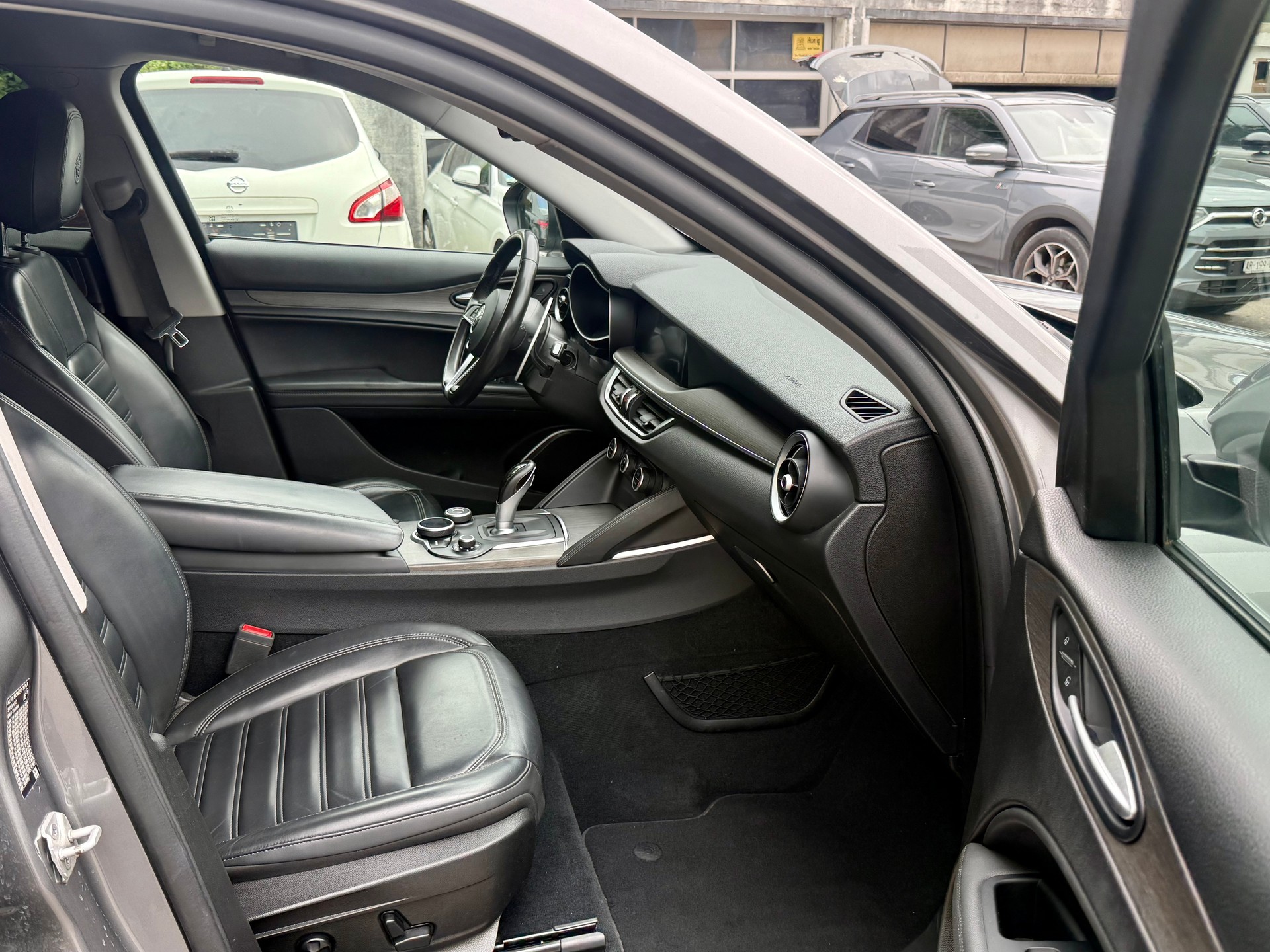 ALFA ROMEO Stelvio 2.2 JTDM Executive Q4 Automatic-image-10