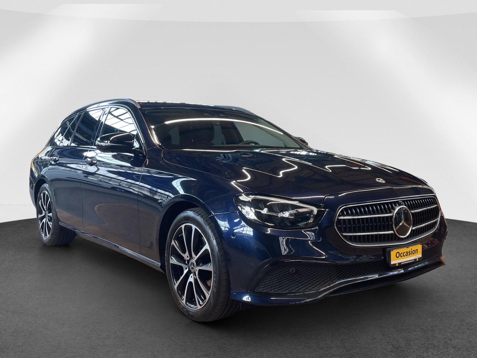 MERCEDES-BENZ E 220 d Avantgarde 4matic Kombi-image-0