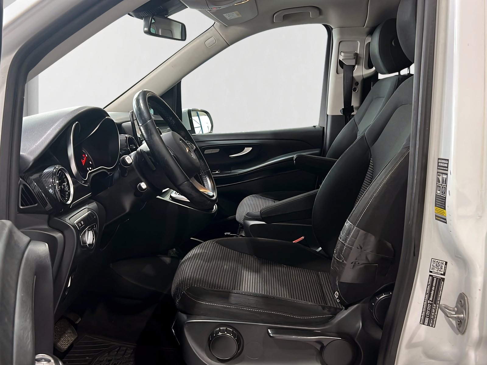 MERCEDES-BENZ V 300 d lang 4Matic 9G-Tronic**6-Plätzer,Anhängerkupplung,360 Kamera**-image-7