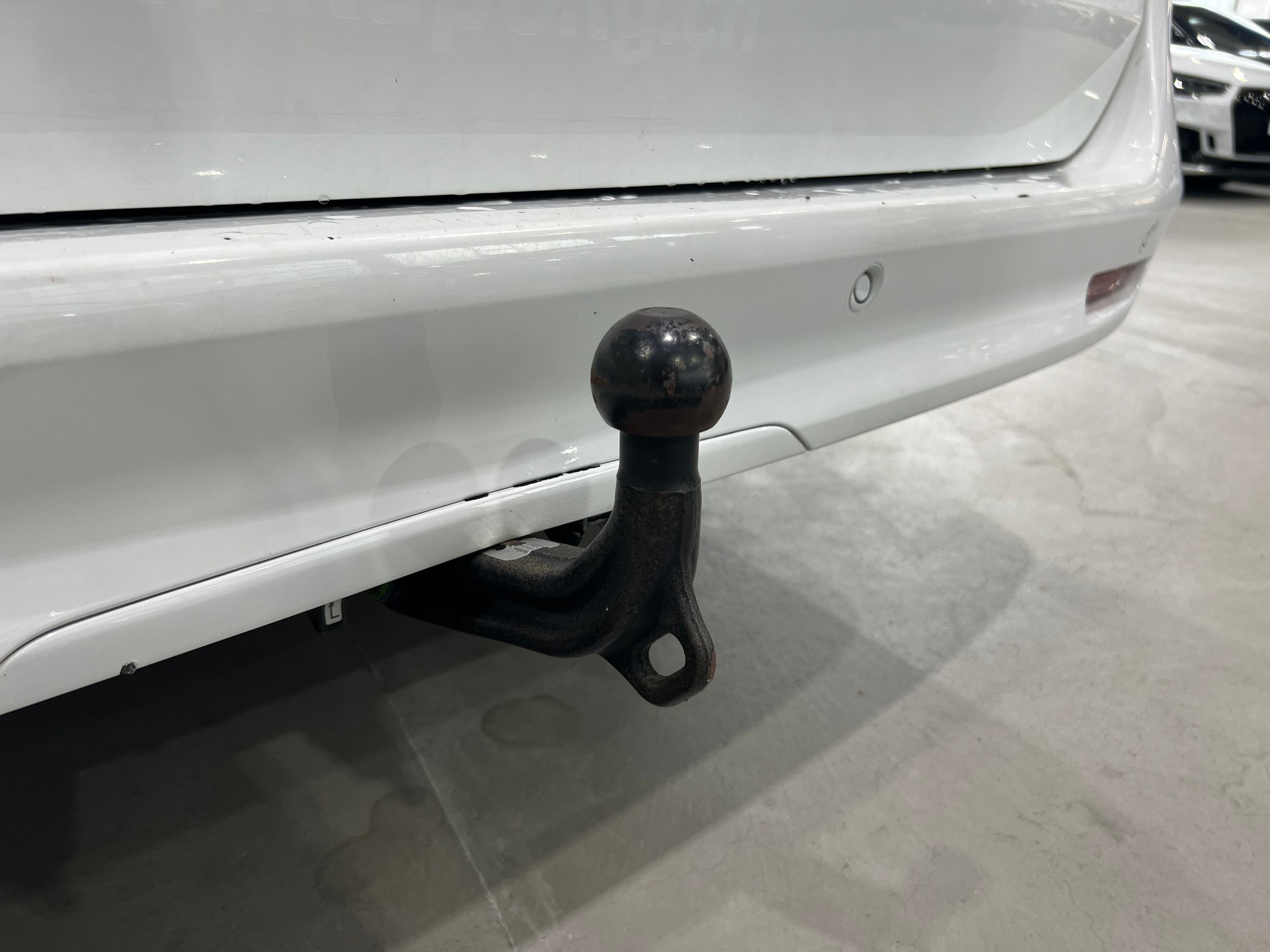 MERCEDES-BENZ V 300 d lang 4Matic 9G-Tronic**6-Plätzer,Anhängerkupplung,360 Kamera**-image-6