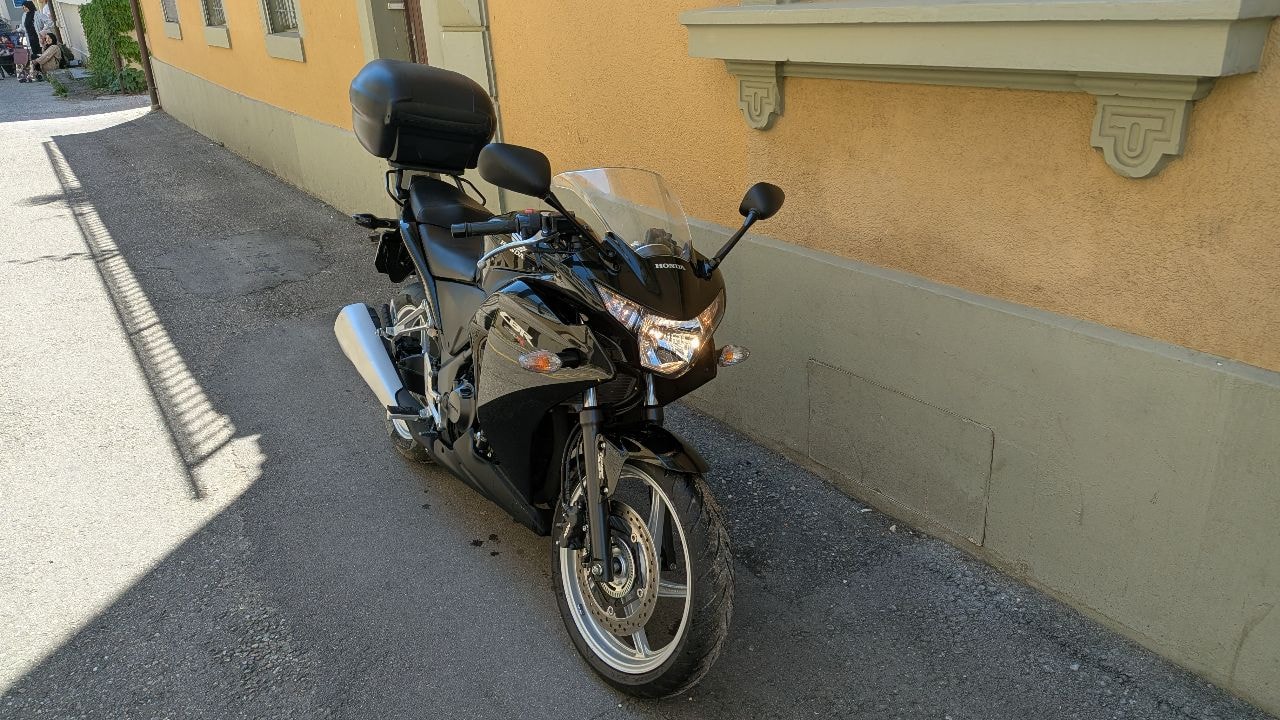 HONDA CBR 250 RA-image-2