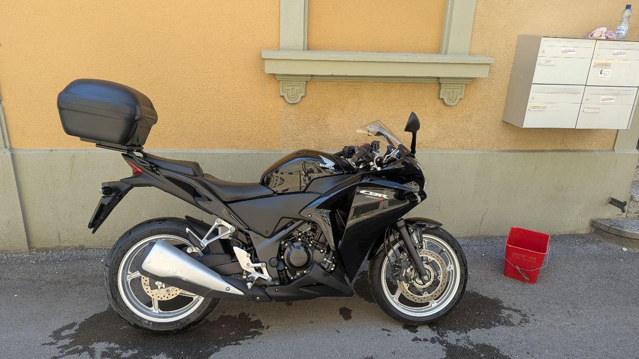 HONDA CBR 250 RA-image-4