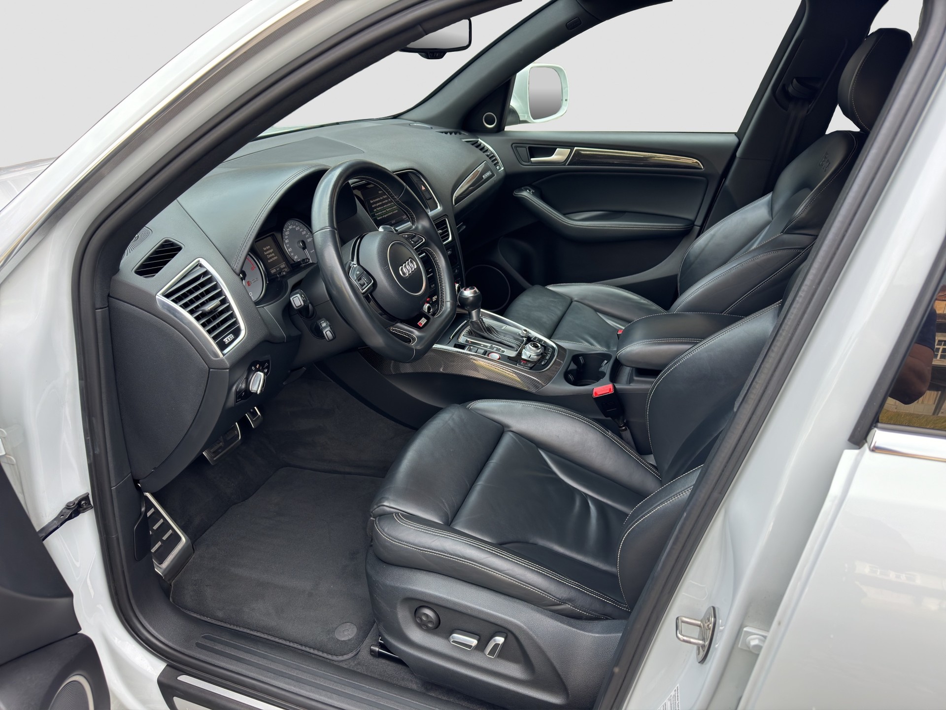 AUDI SQ5 3.0 TDI quattro tiptronic-image-9