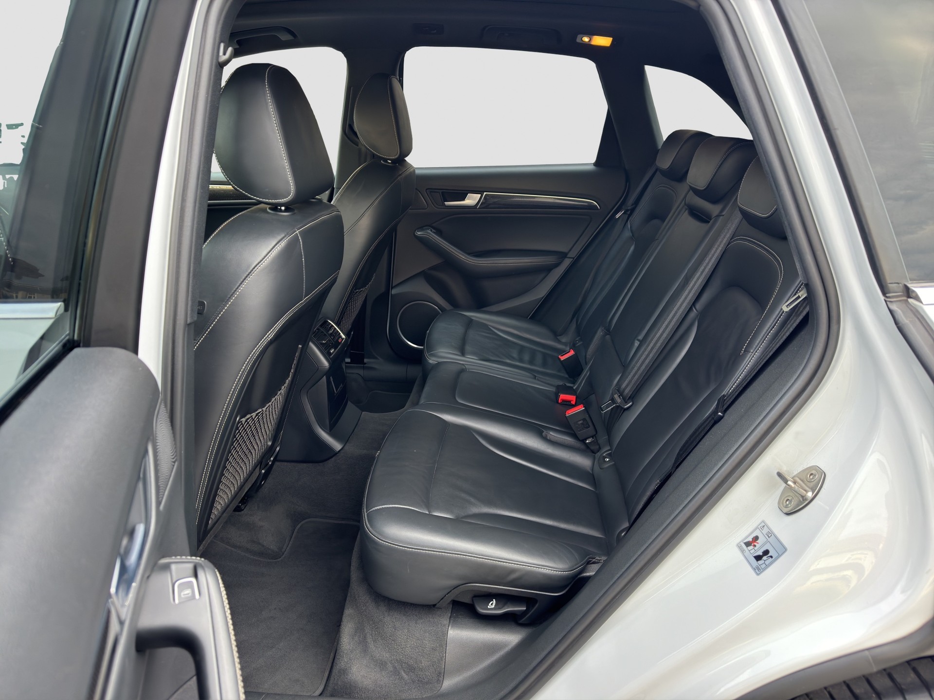 AUDI SQ5 3.0 TDI quattro tiptronic-image-11