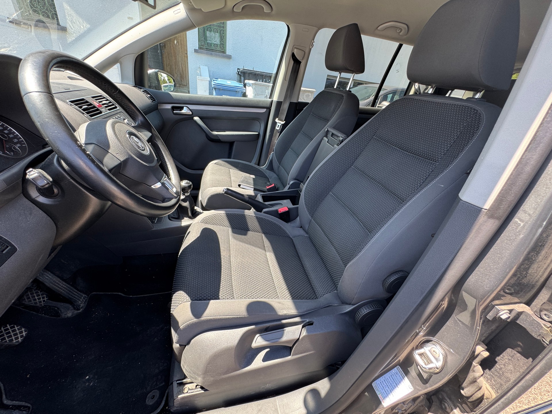 VW Touran 2.0 TDI Comfortline-image-5