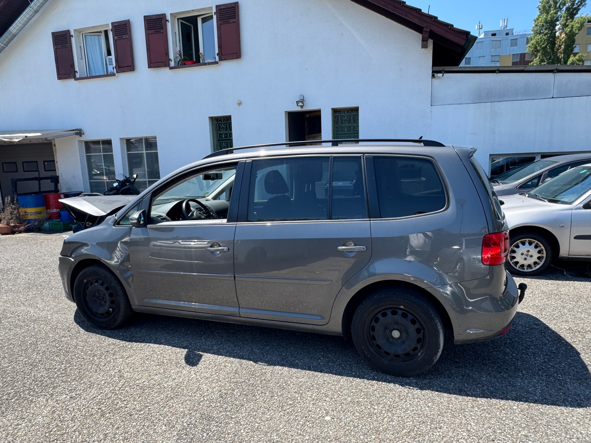 VW Touran 2.0 TDI Comfortline-image-2