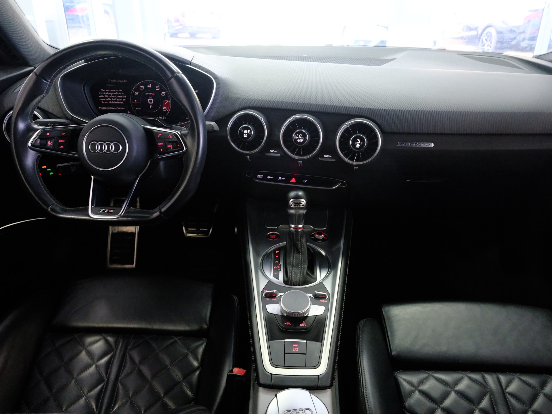 AUDI TTS Coupé 2.0 TFSI quattro-image-12