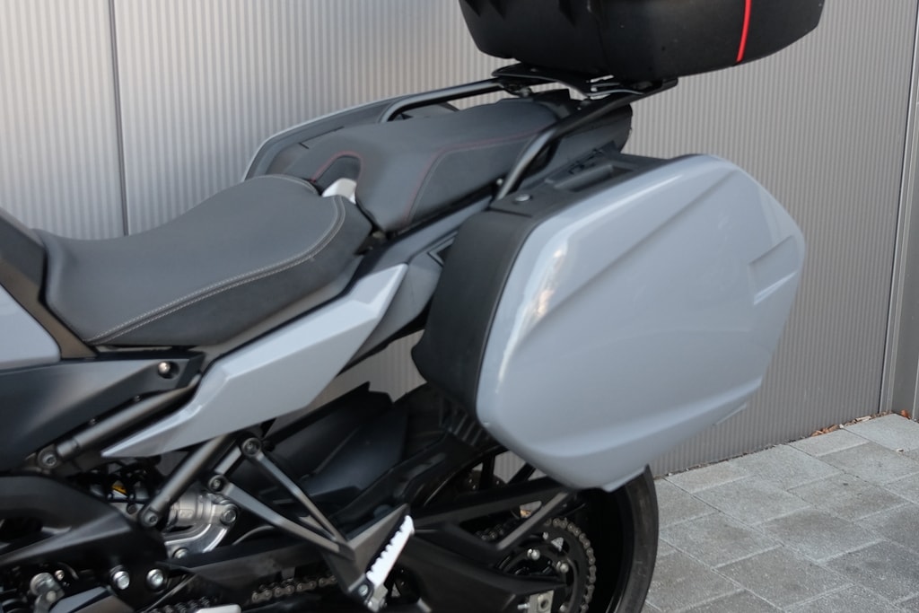 YAMAHA MT-09 ABS Tracer-showroom-element-2