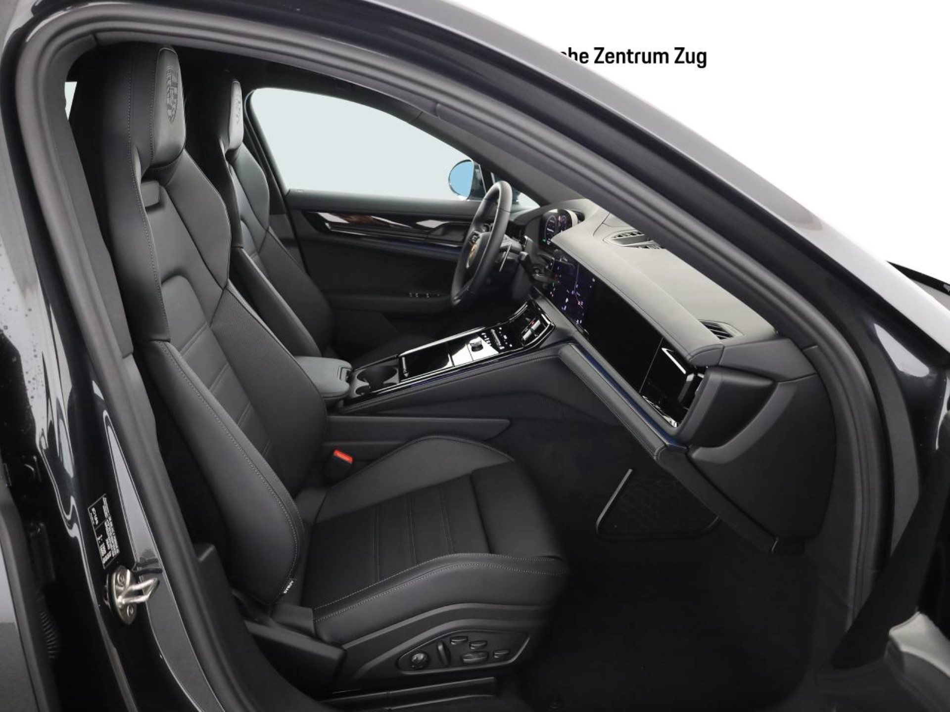 PORSCHE Panamera 4S E-Hybrid-image-8
