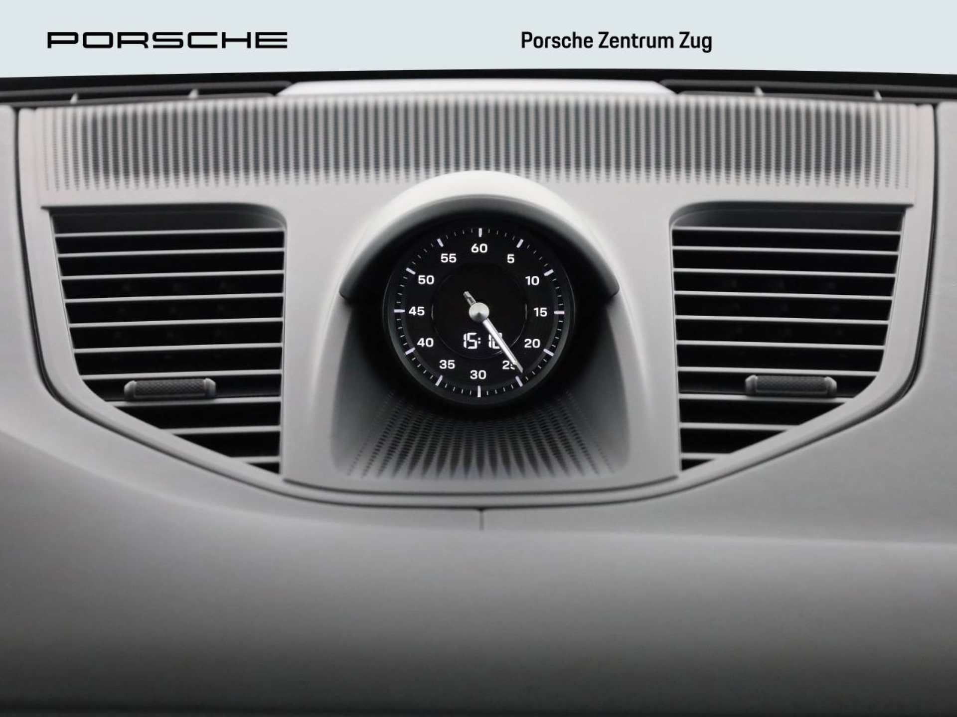 PORSCHE Panamera 4S E-Hybrid-image-14