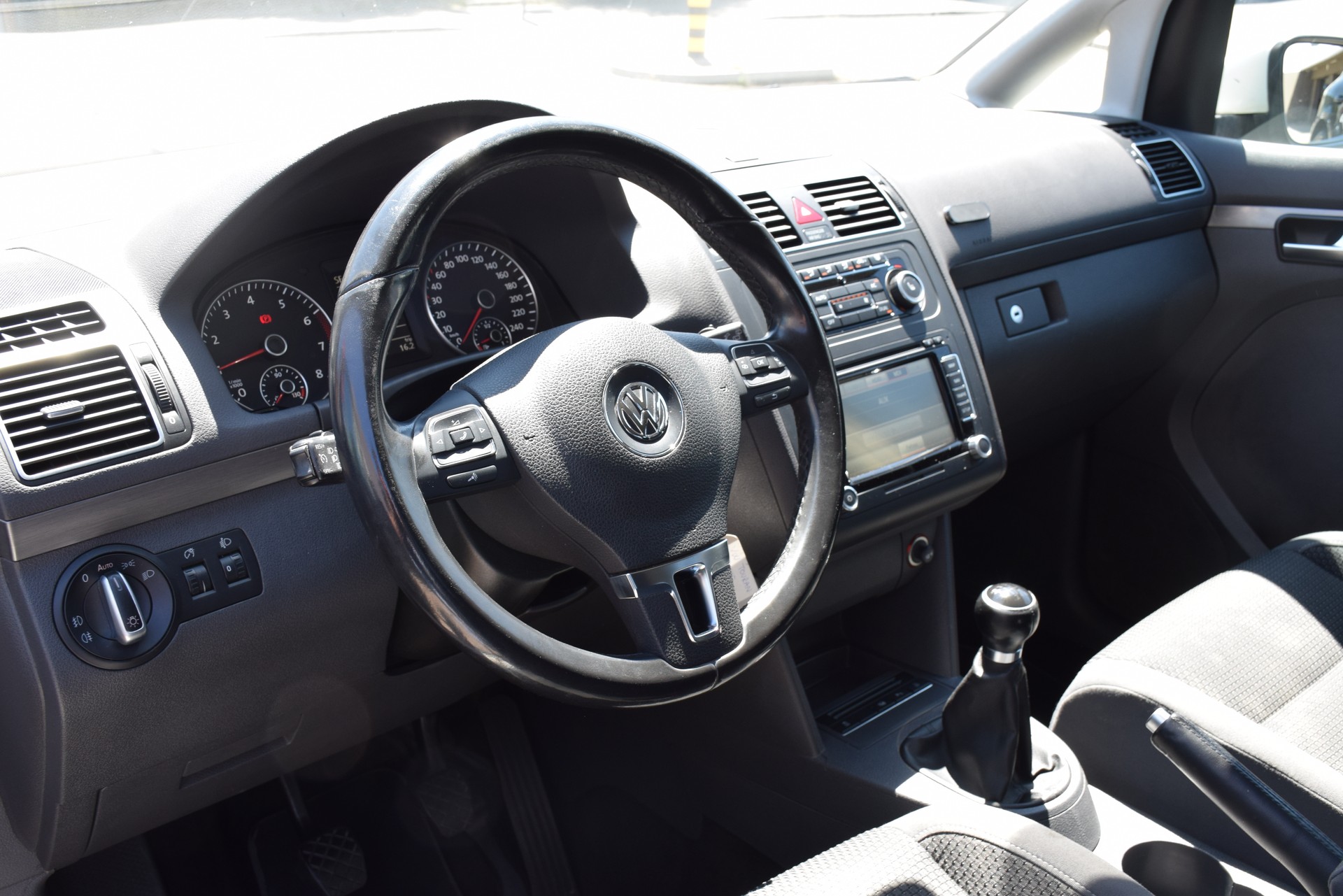 VW Touran 1.4 TSI Comfortline-image-10
